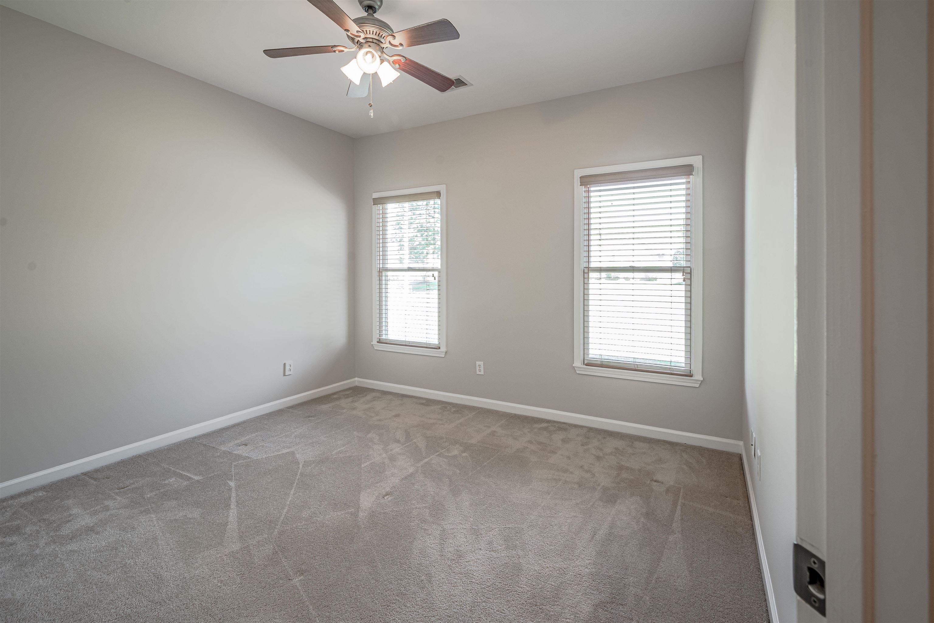 4829 FOX SPRINGS DR