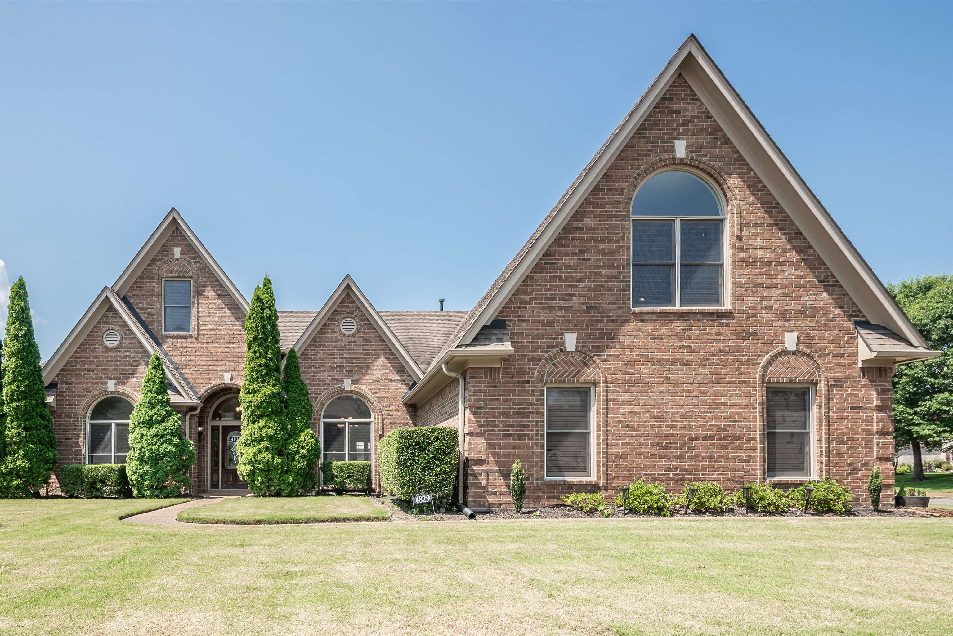 4829 FOX SPRINGS DR