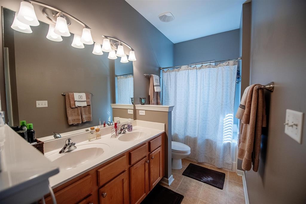 1424 ISLAND TOWN DR