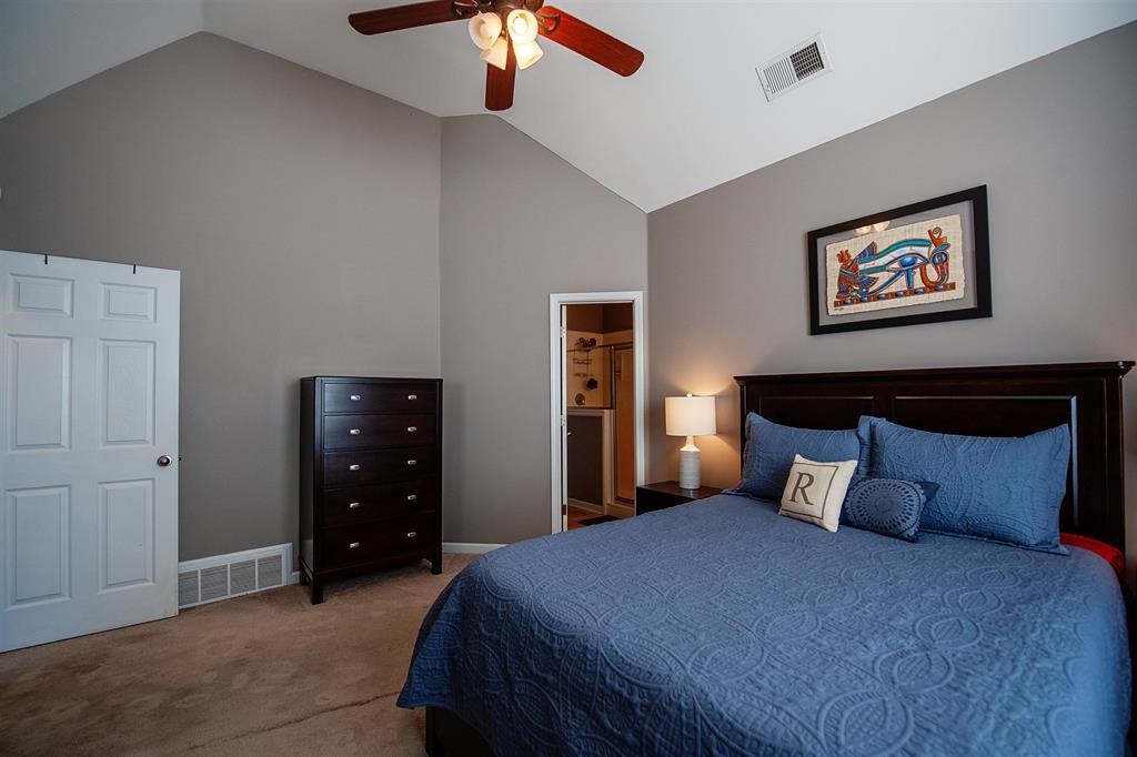 1424 ISLAND TOWN DR