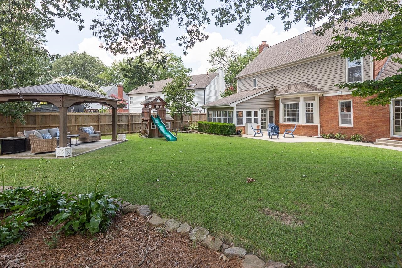 9169 GREENBRIER CV