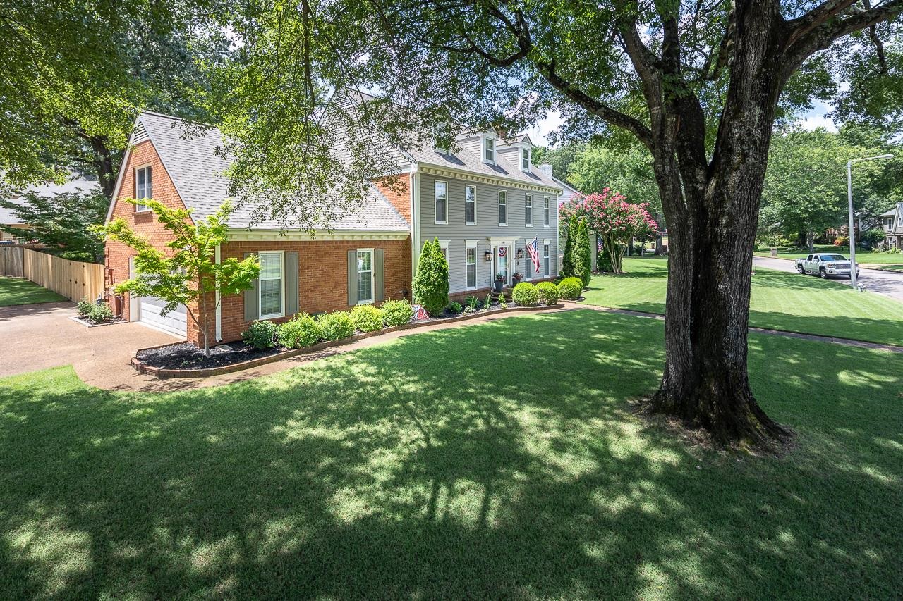 9169 GREENBRIER CV