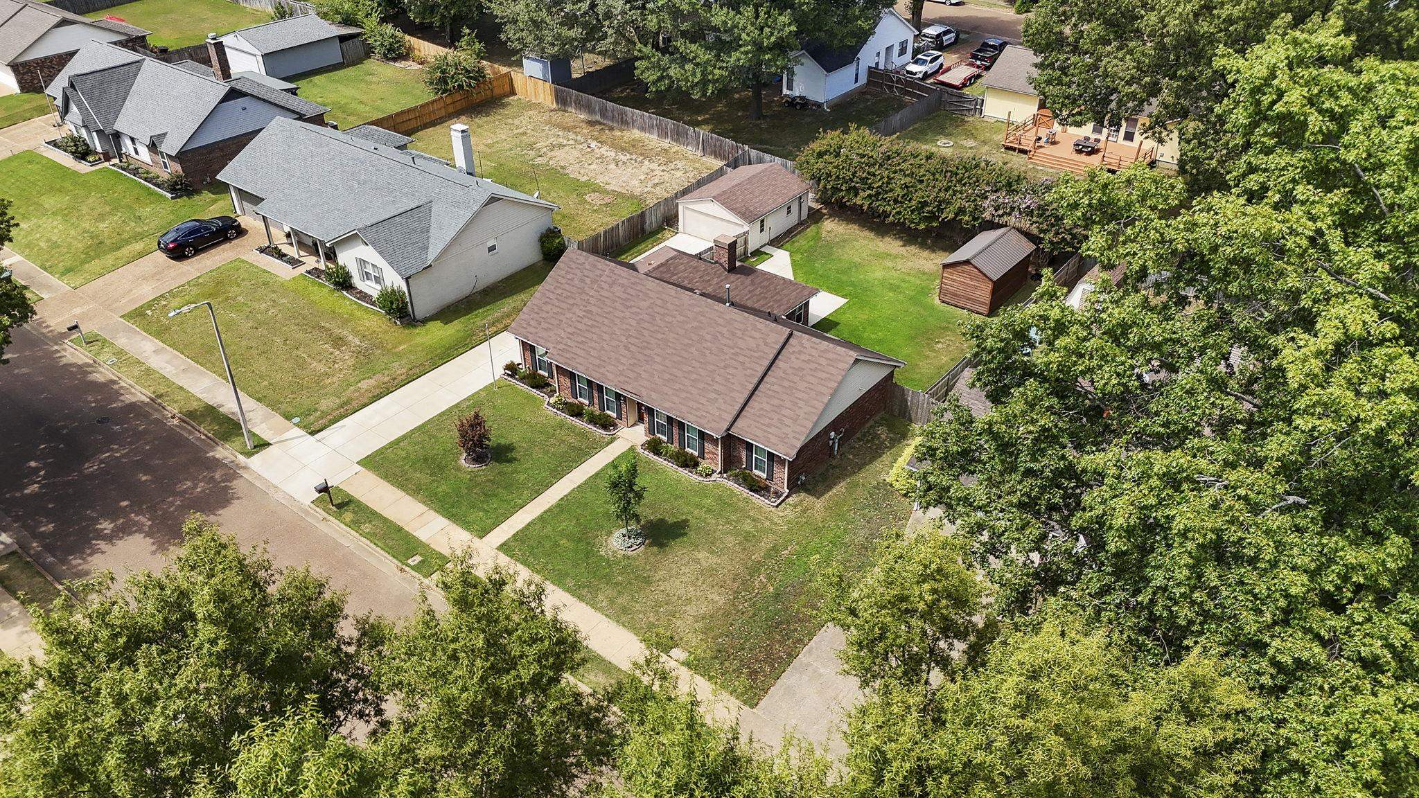 6352 BARWICK DR