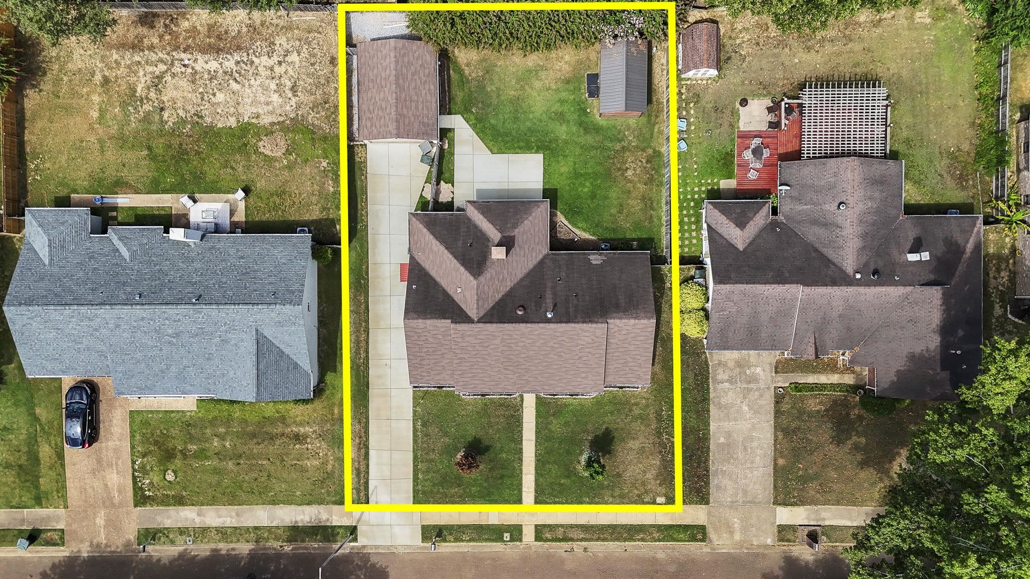 6352 BARWICK DR
