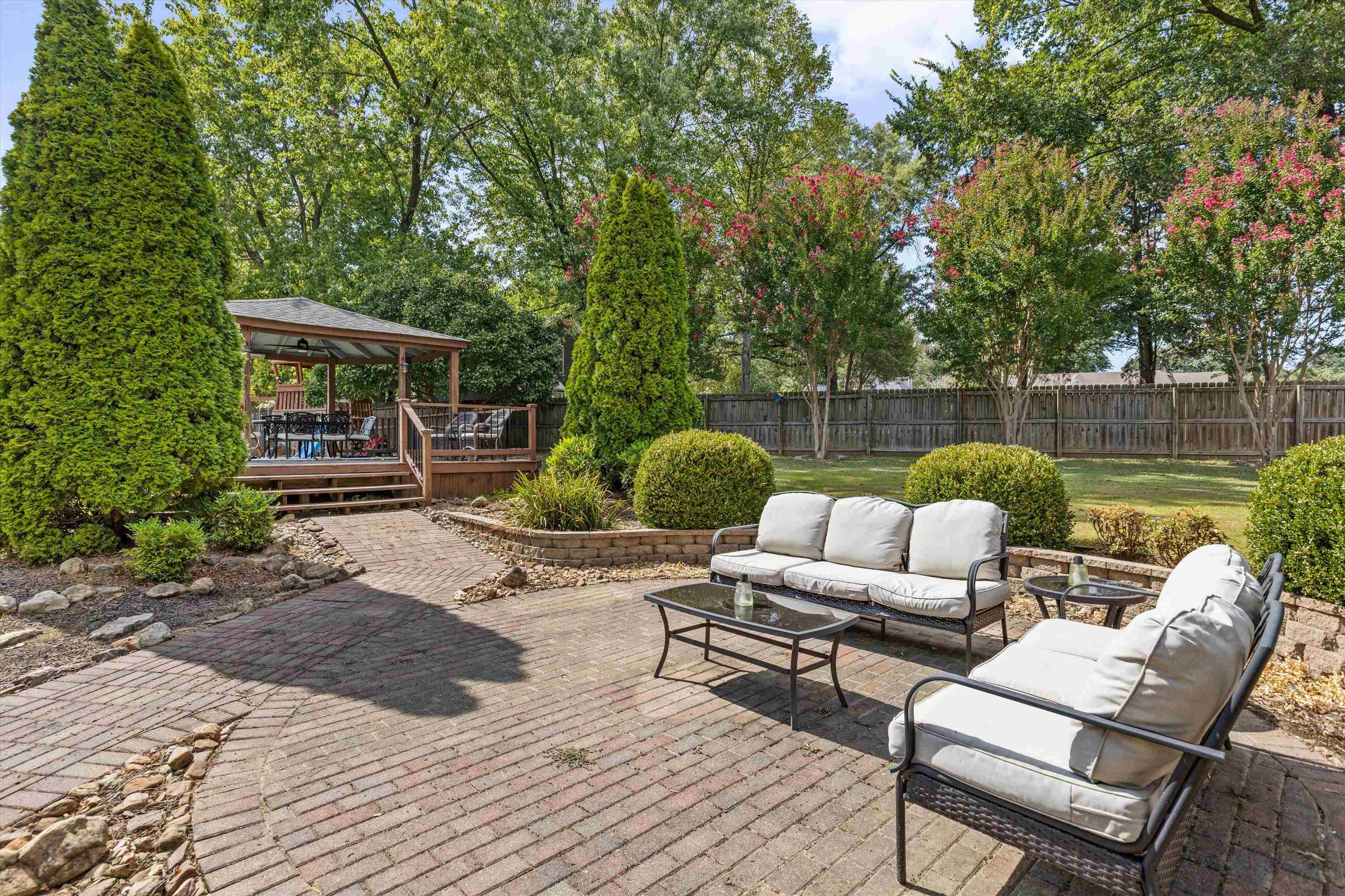 294 CEDAR POST CV