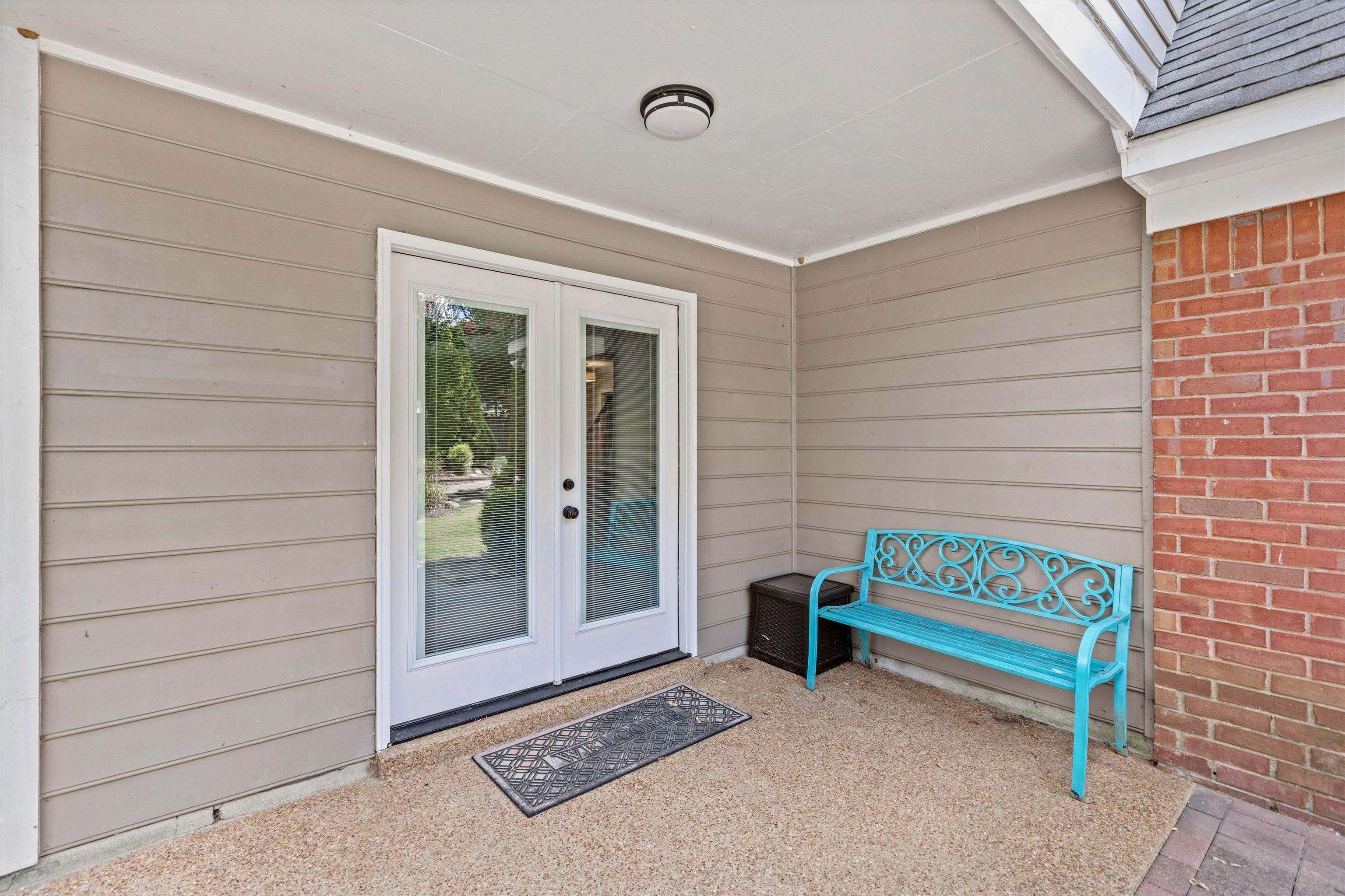 294 CEDAR POST CV
