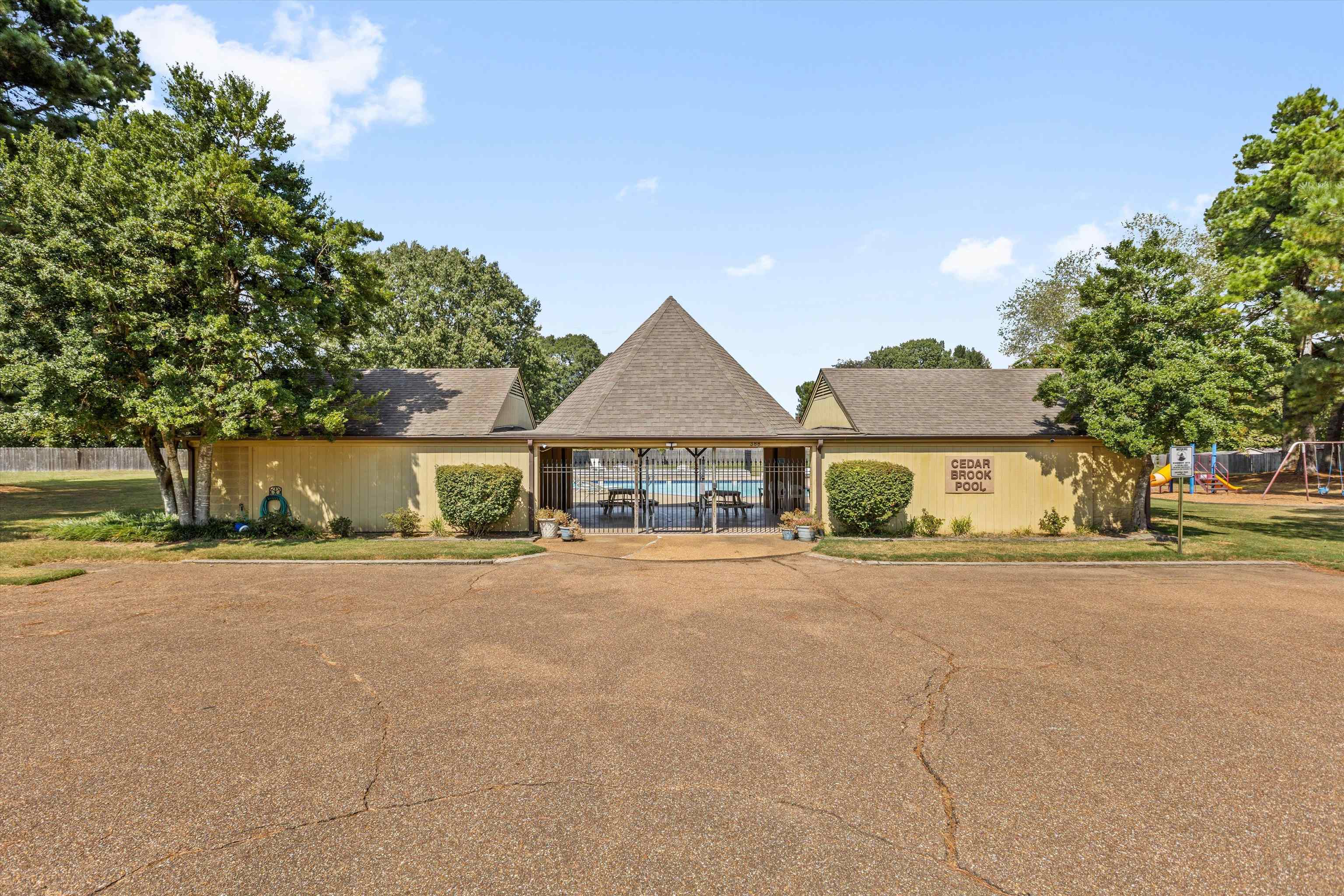 294 CEDAR POST CV