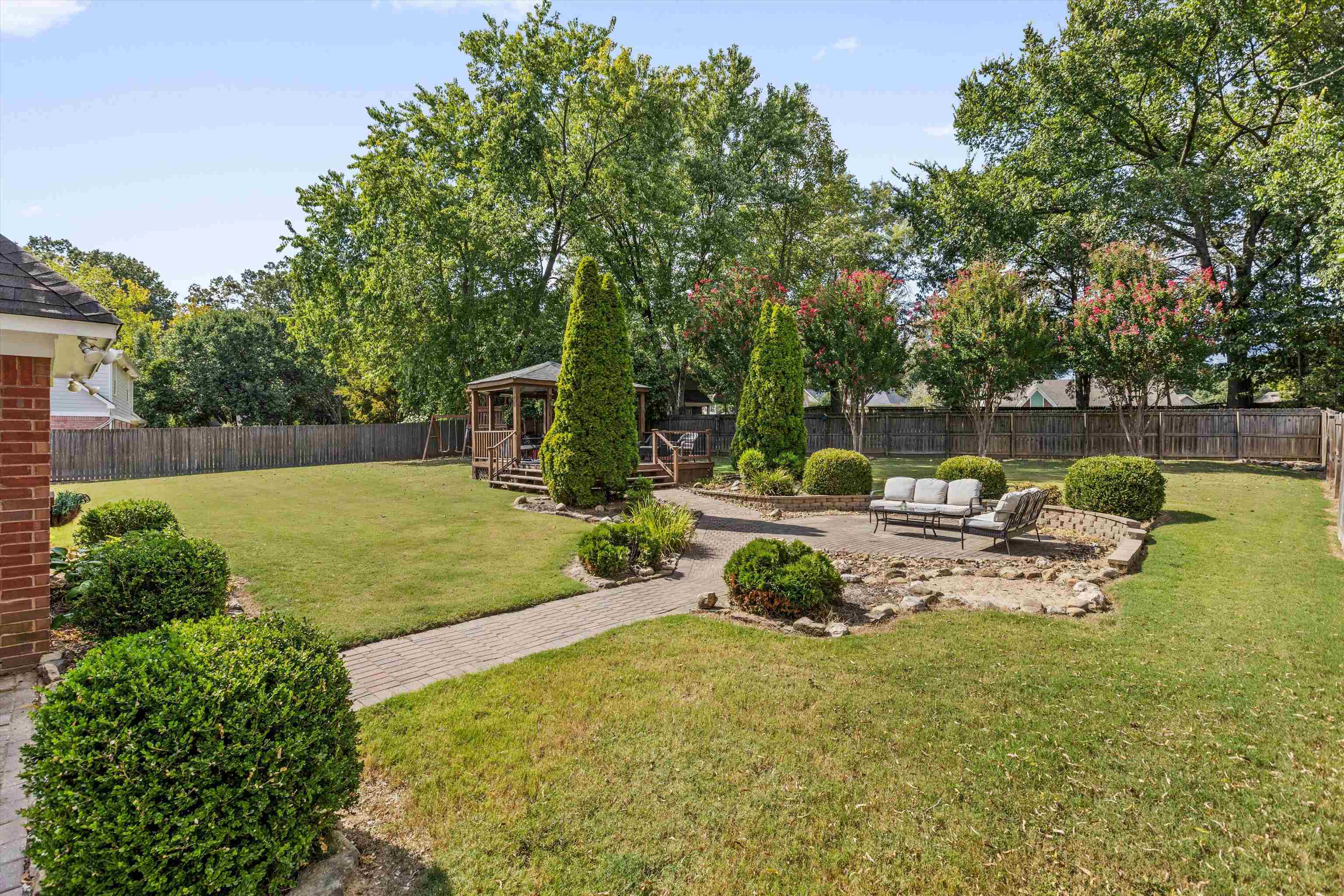 294 CEDAR POST CV