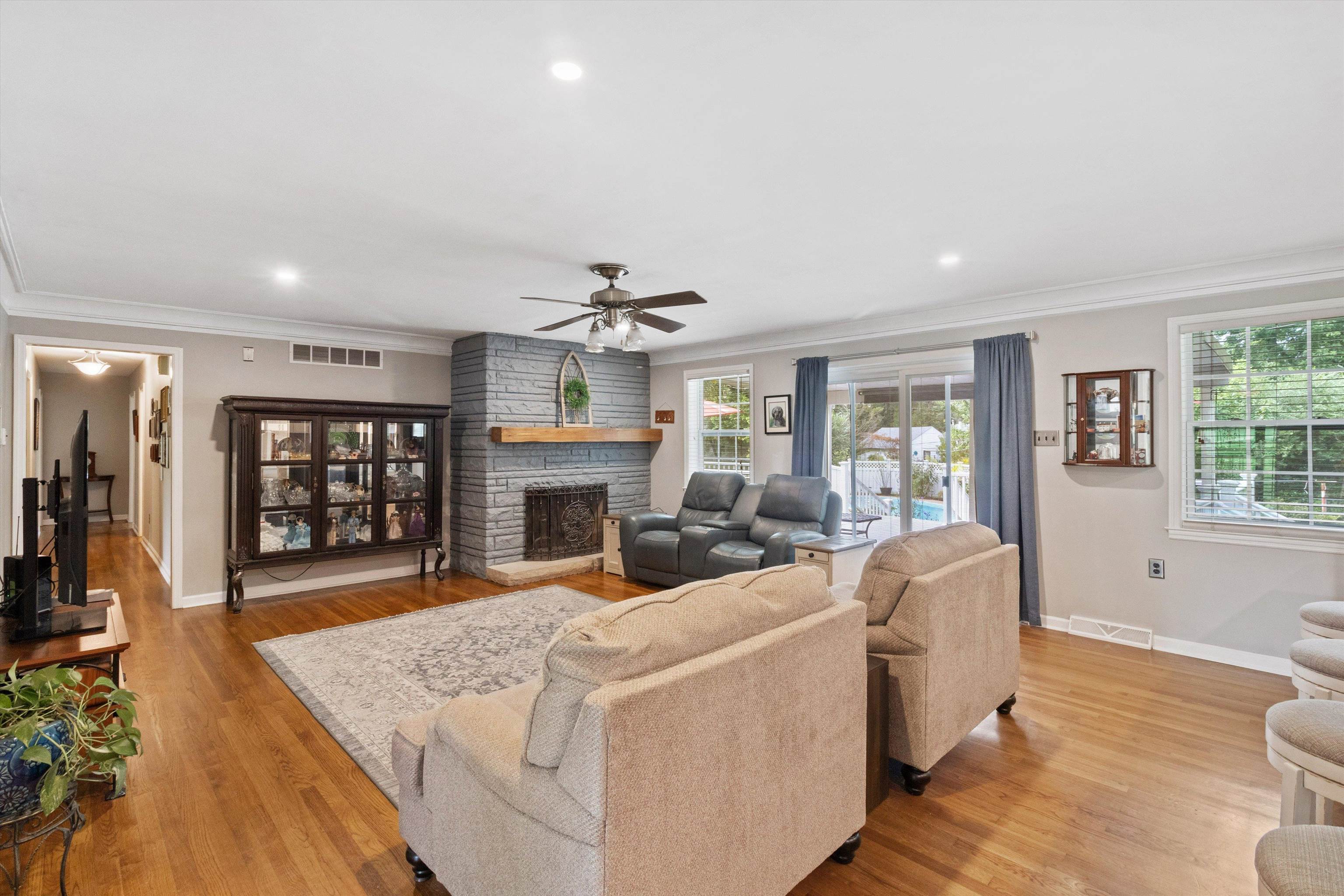 3589 BROADWAY RD