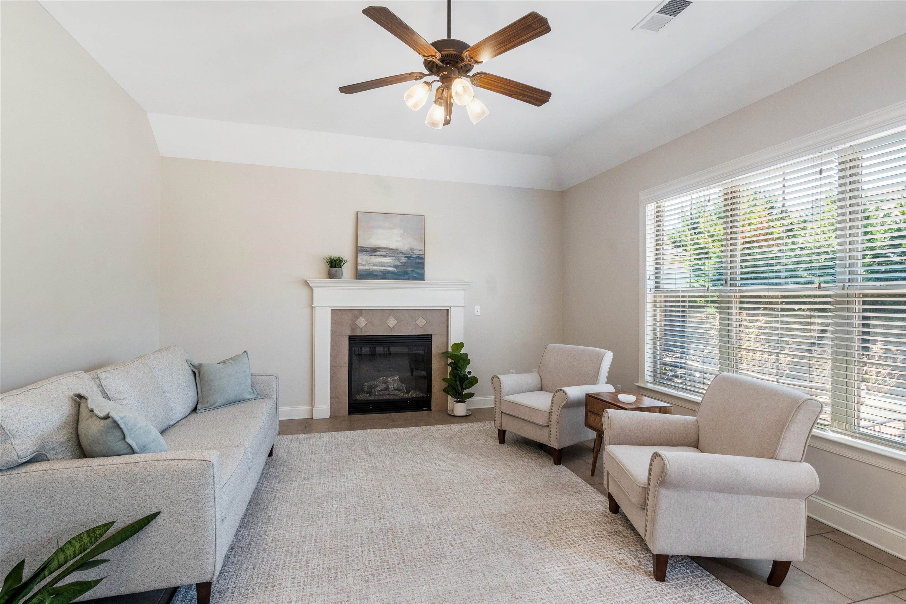1341 RAINDROP DR