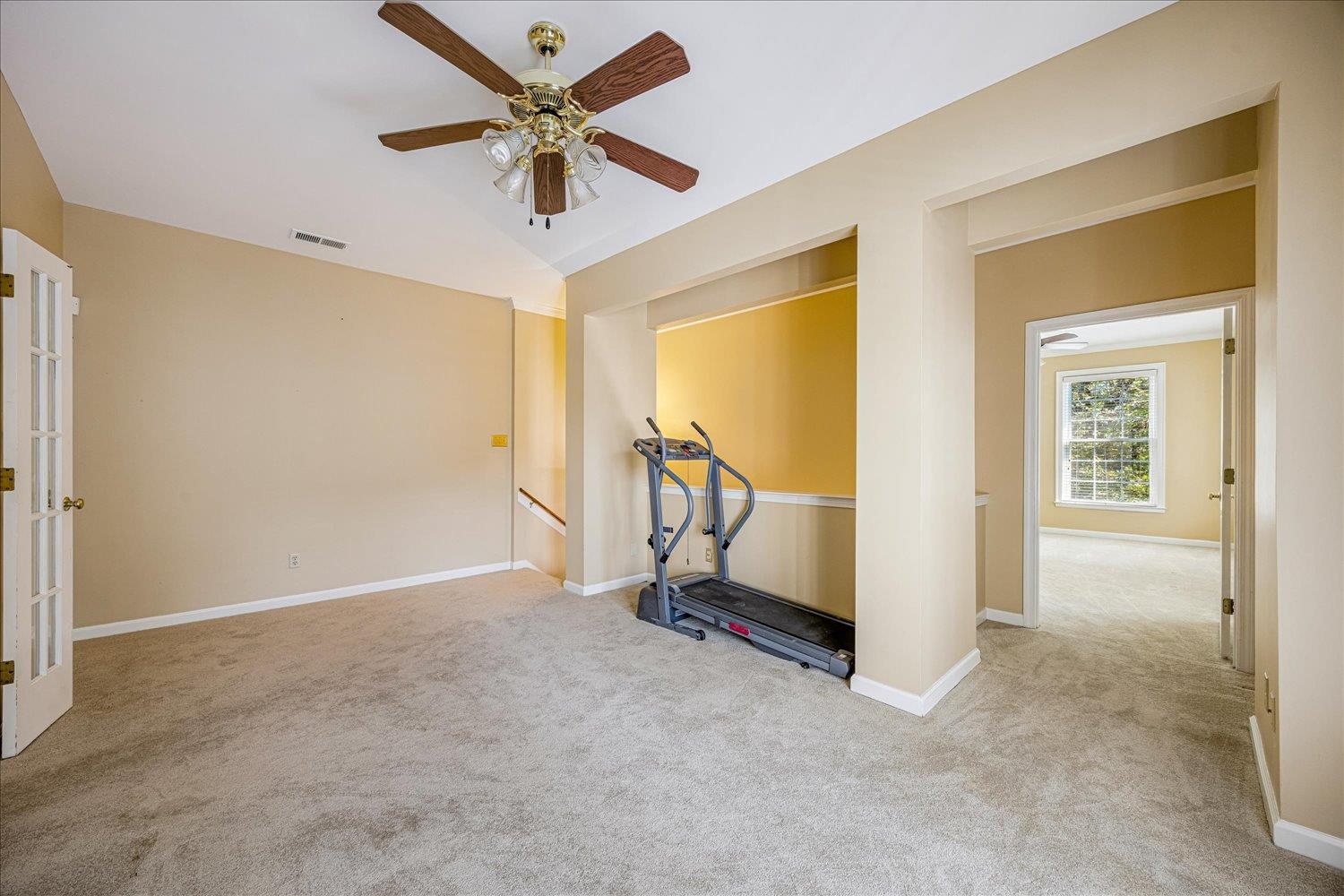 547 MONTEIGNE BLVD