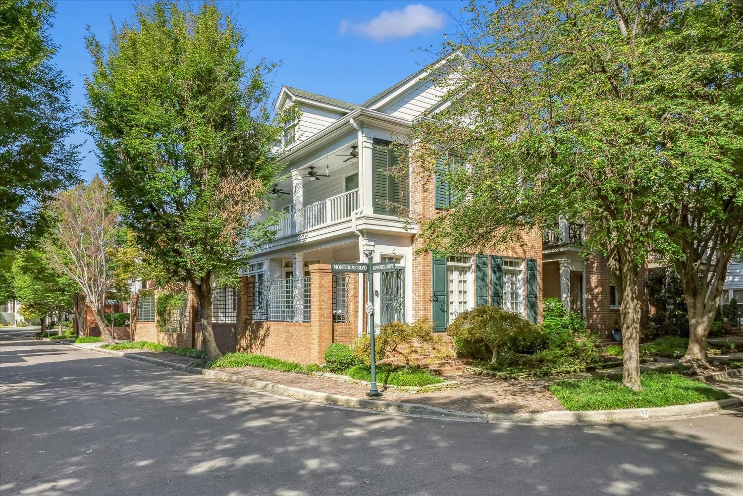 547 MONTEIGNE BLVD