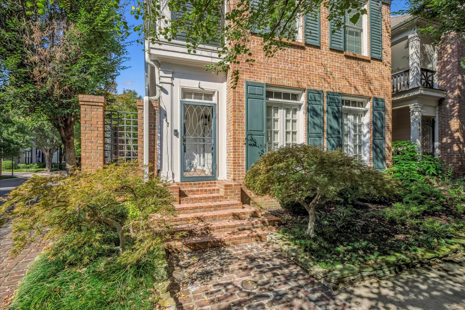 547 MONTEIGNE BLVD