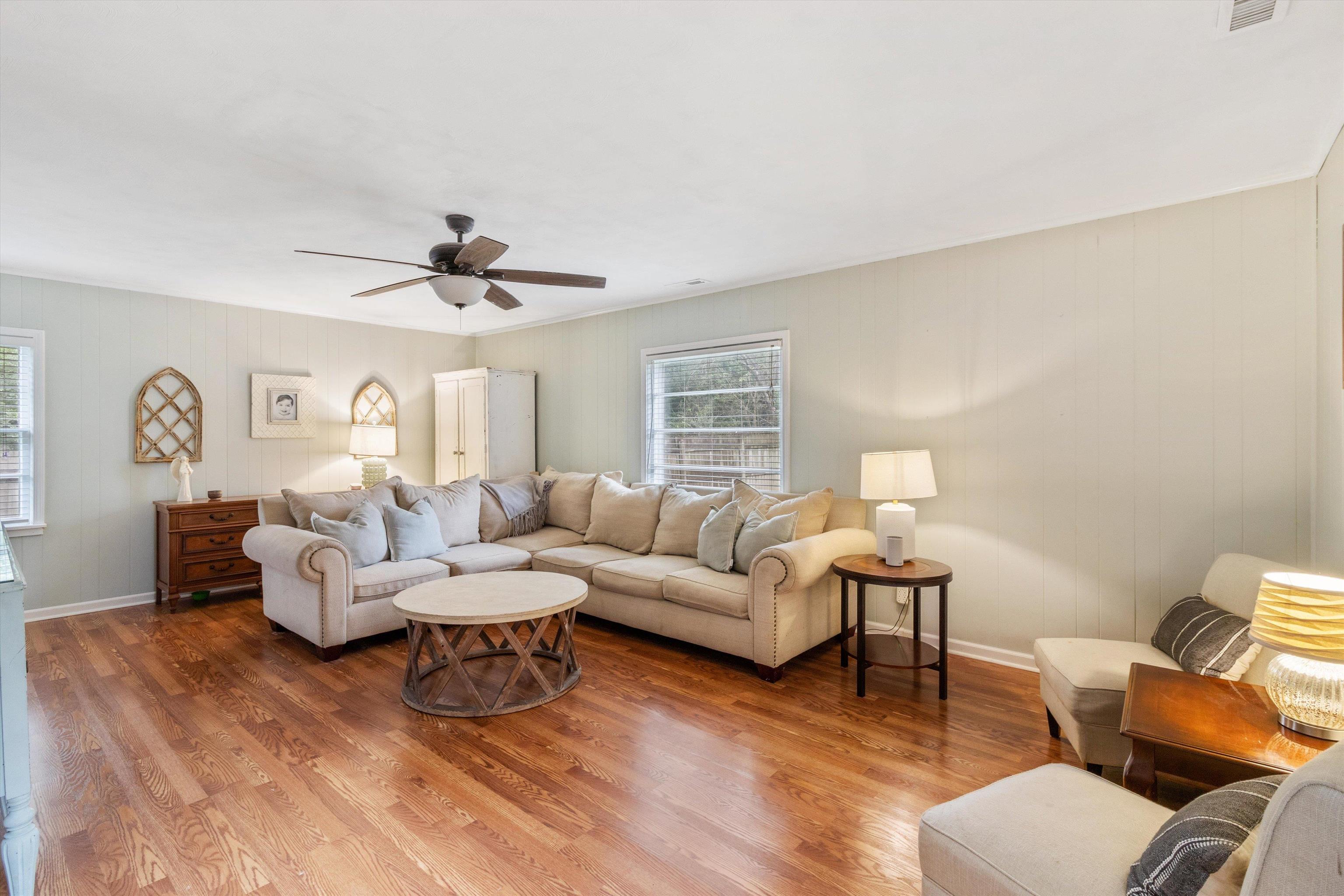 1118 PERKINS TER
