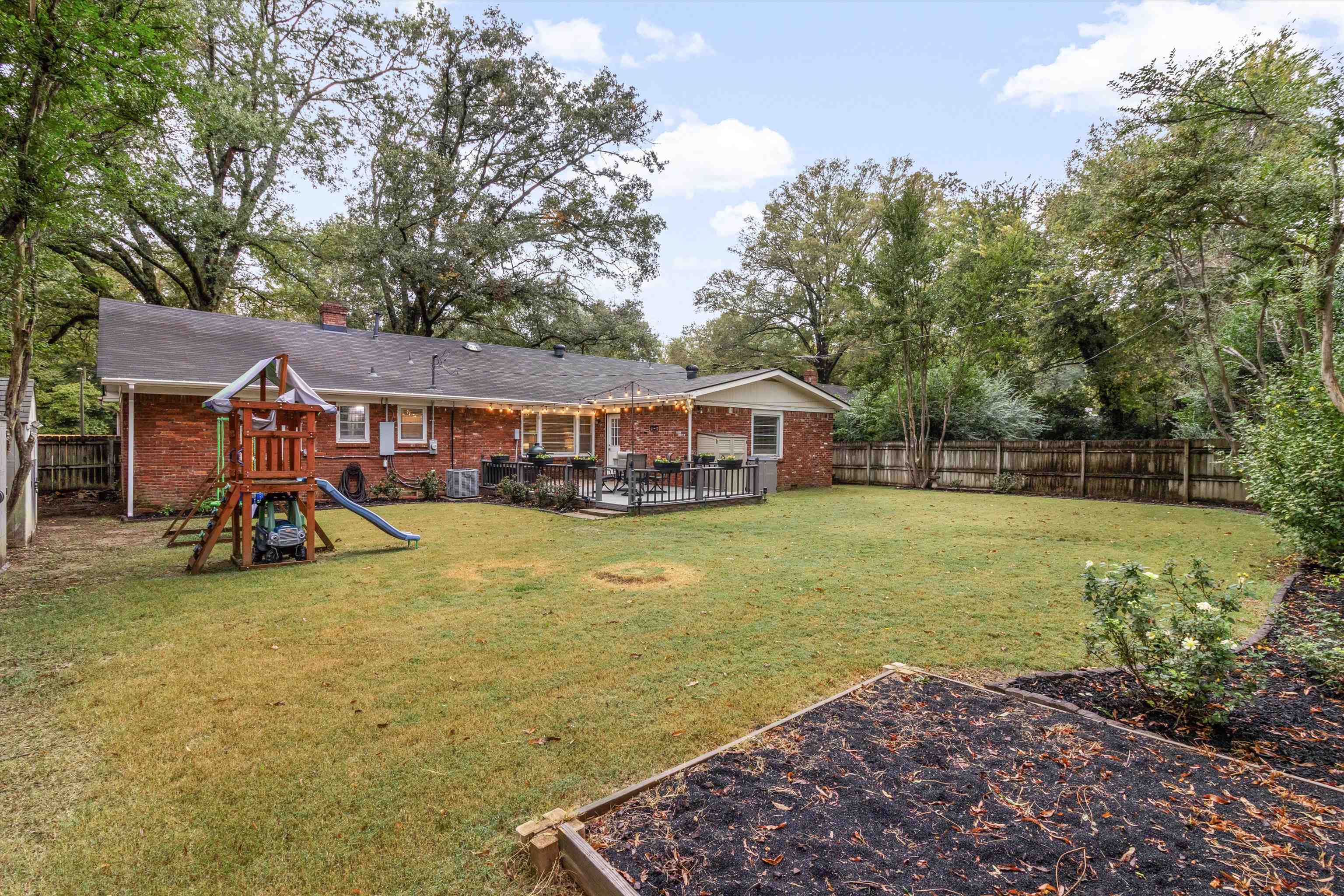 1118 PERKINS TER