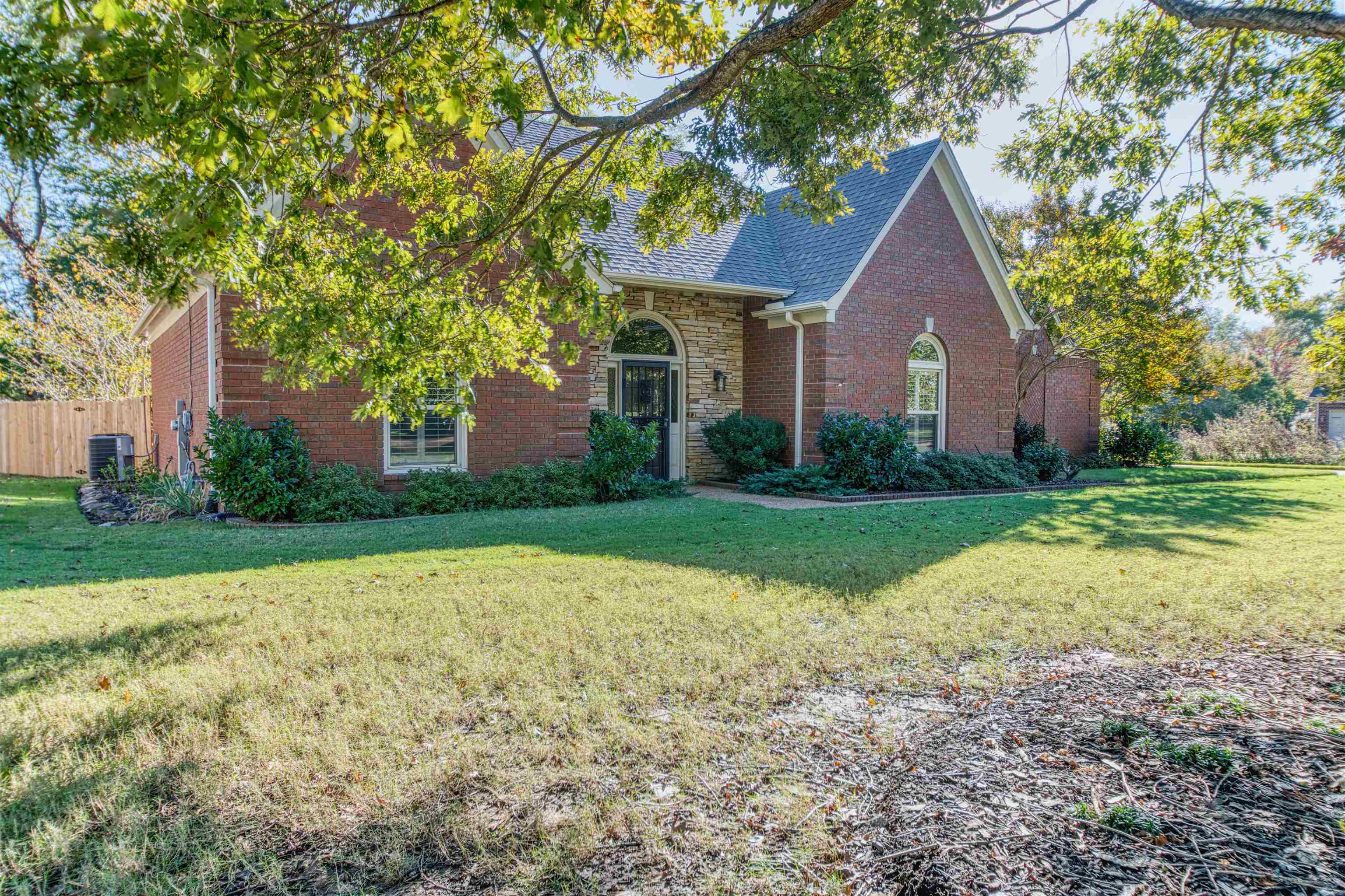 8795 S POPLAR LAKE DR