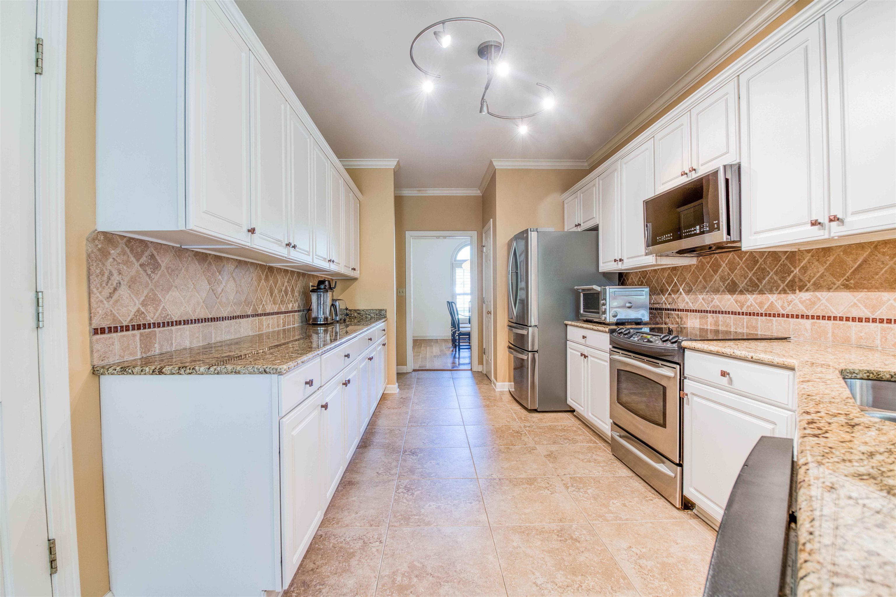 8795 S POPLAR LAKE DR