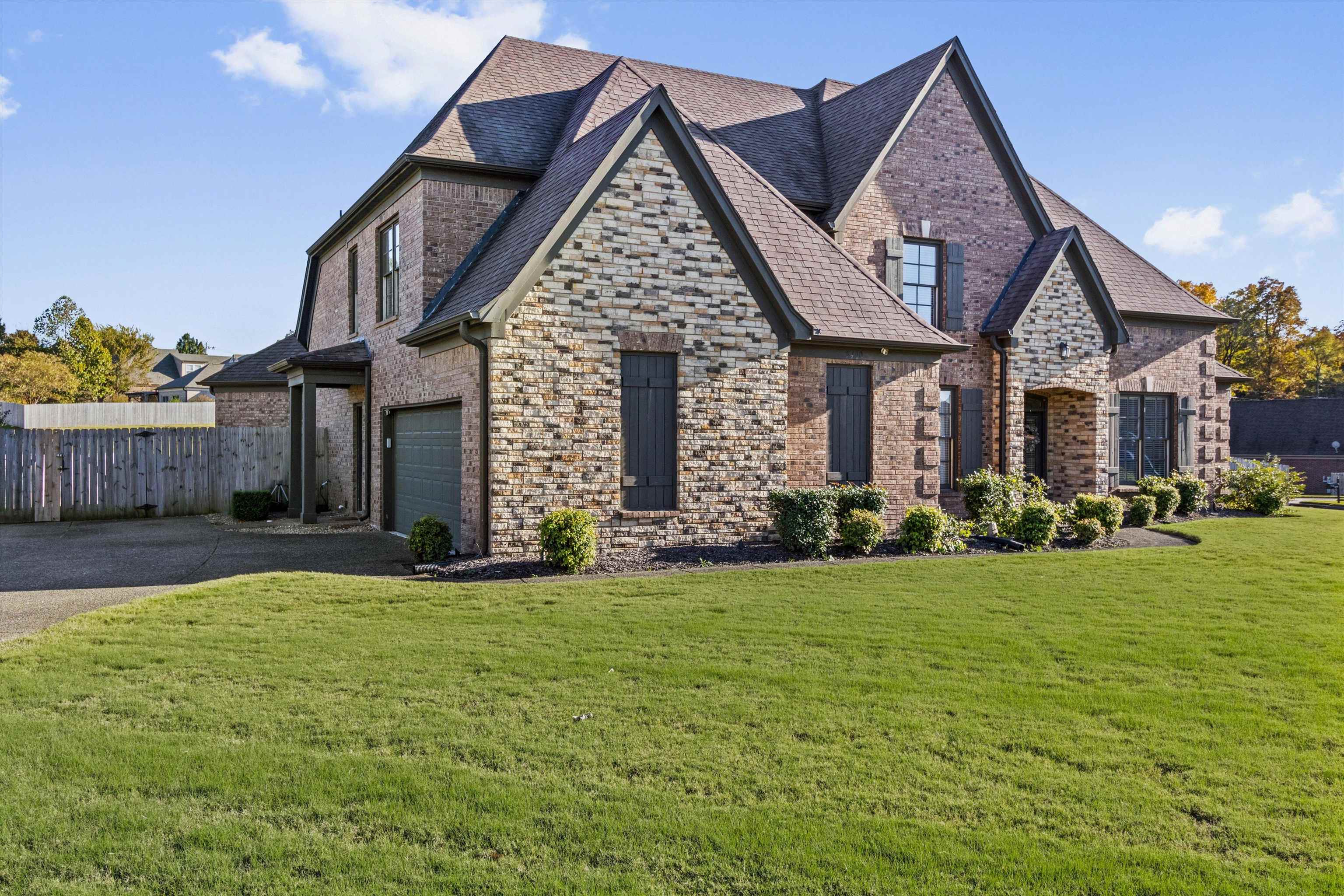 5480 WOOD RIDGE CV