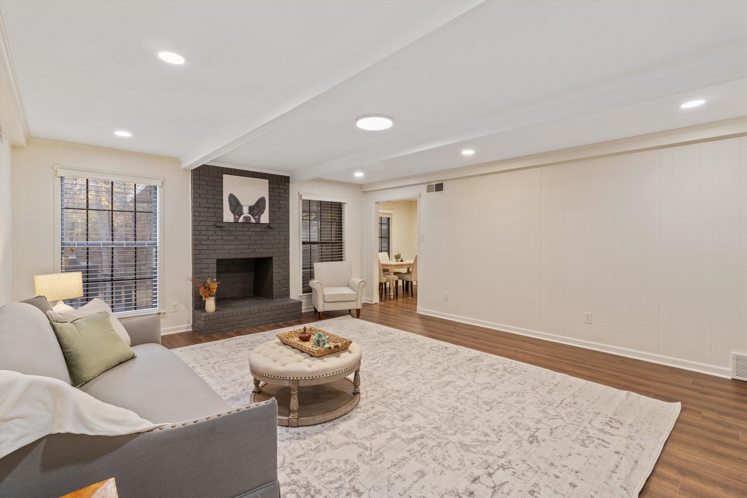 63 VINE GROVE LN
