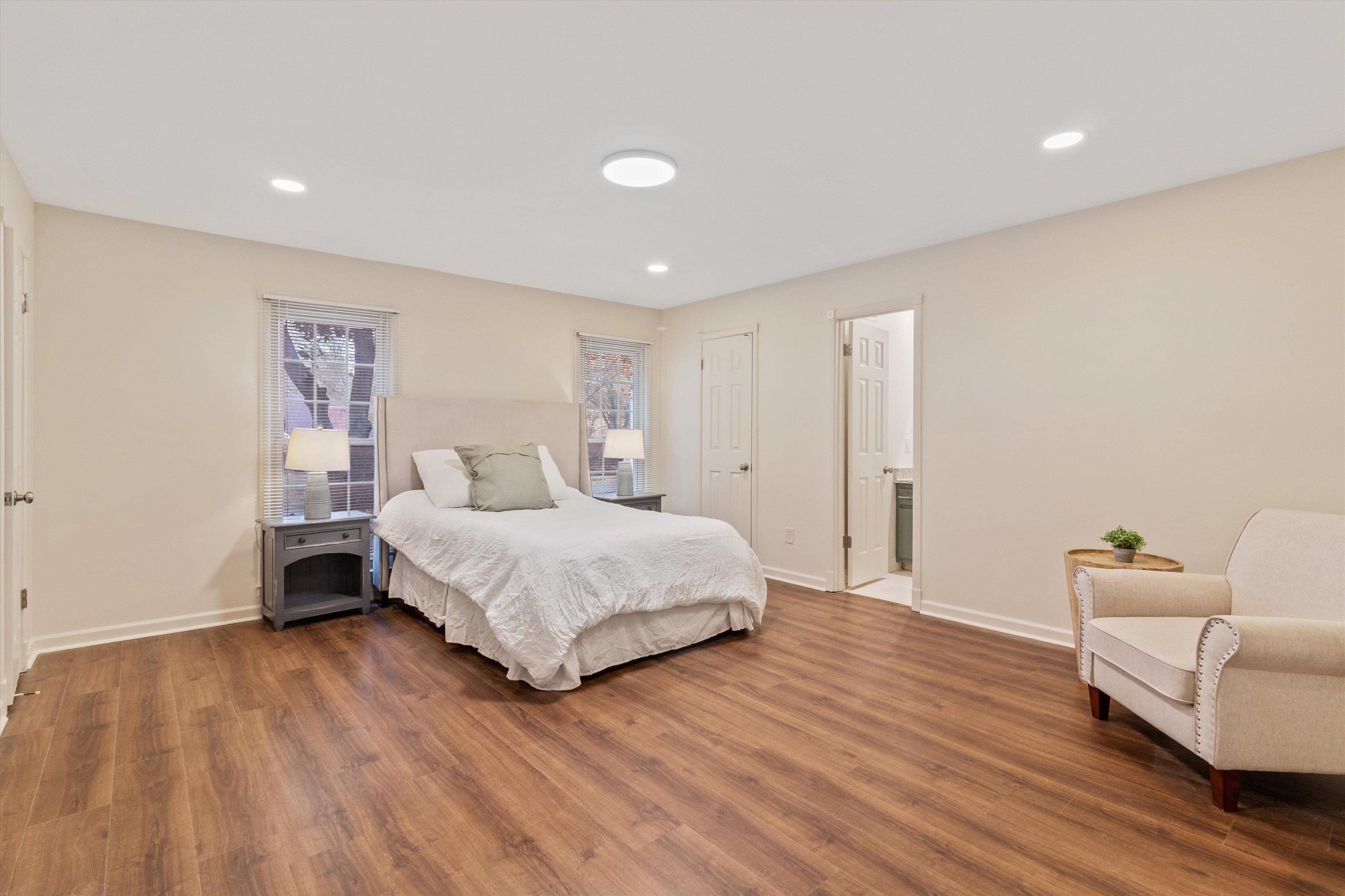 63 VINE GROVE LN