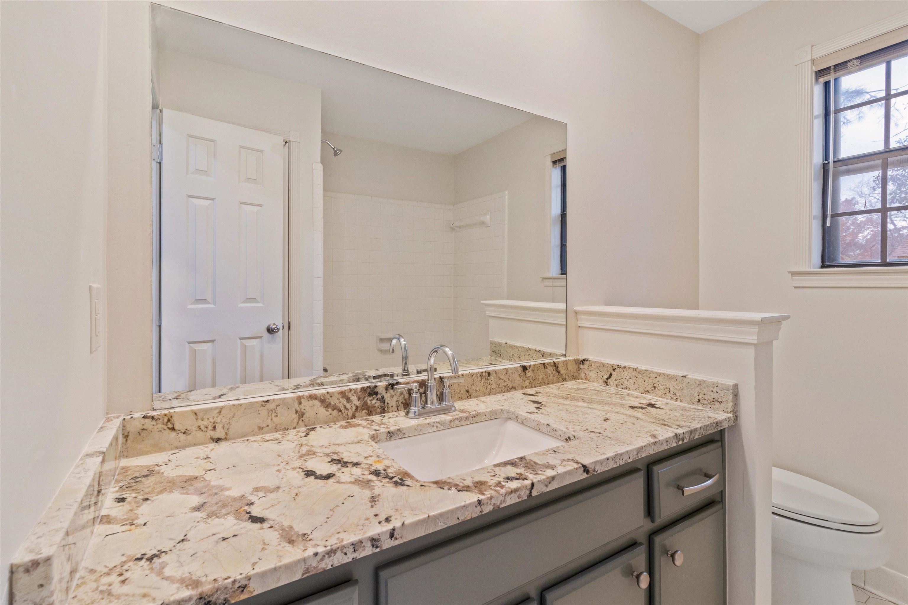 63 VINE GROVE LN
