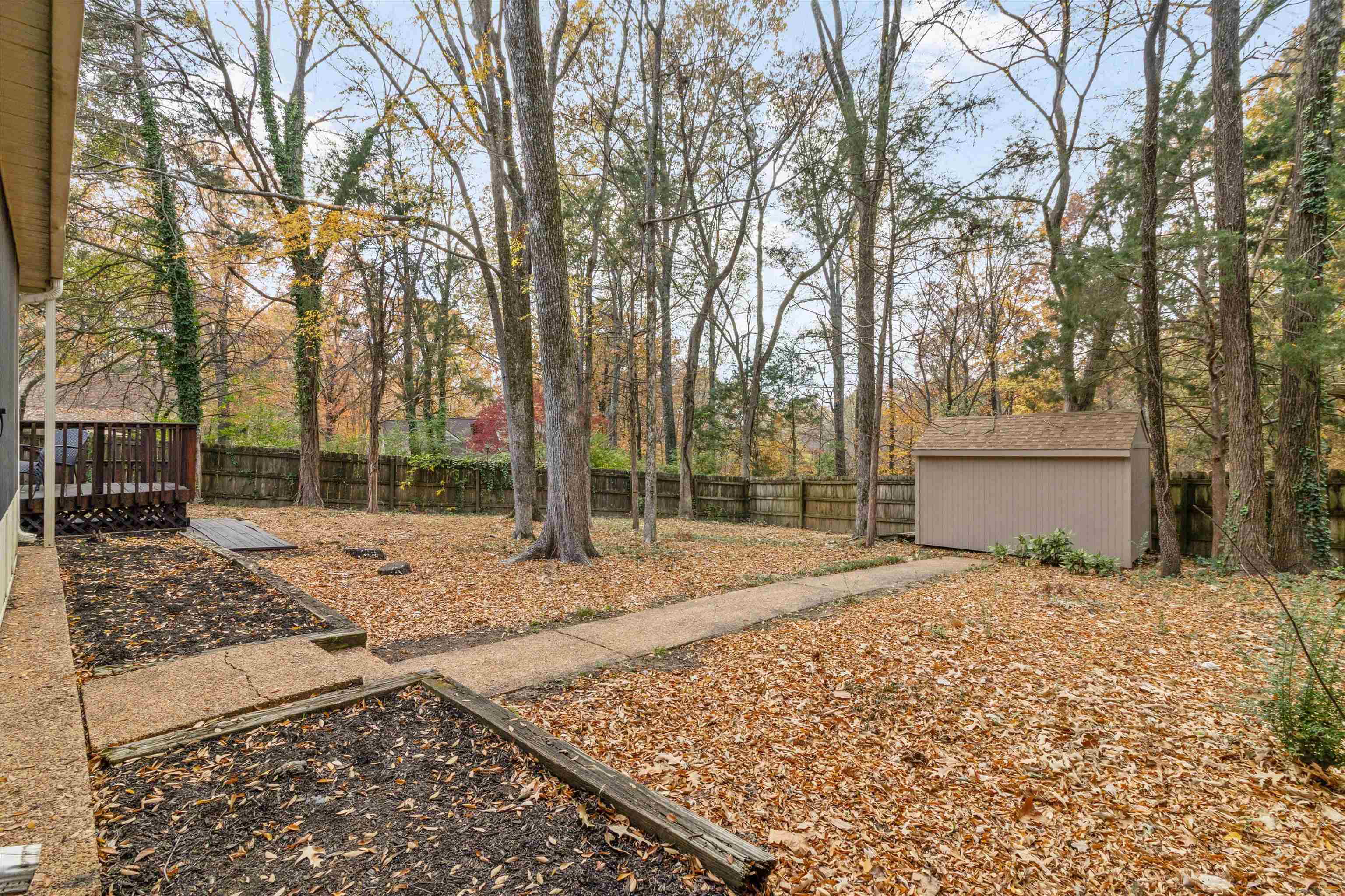 63 VINE GROVE LN