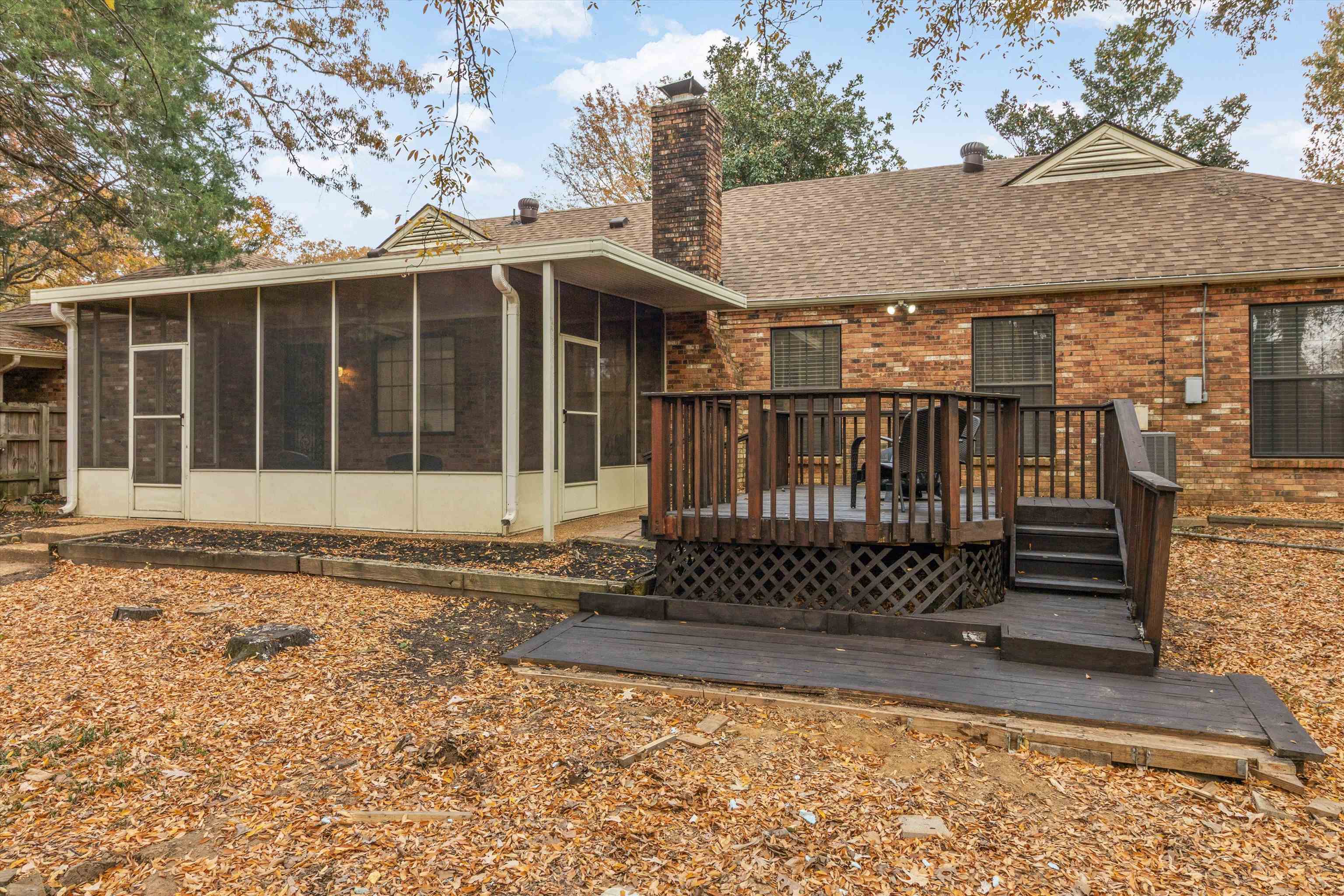 63 VINE GROVE LN