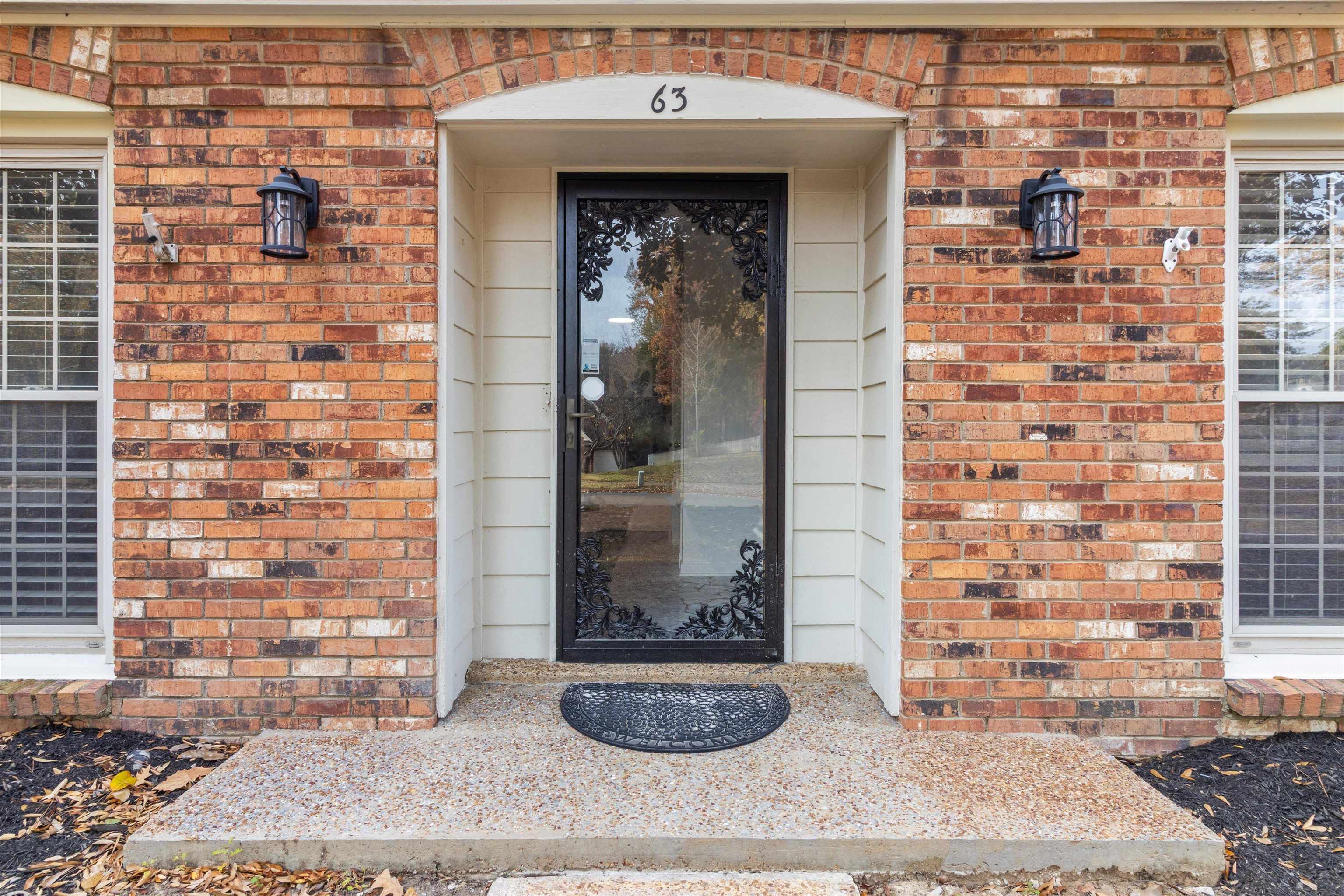 63 VINE GROVE LN