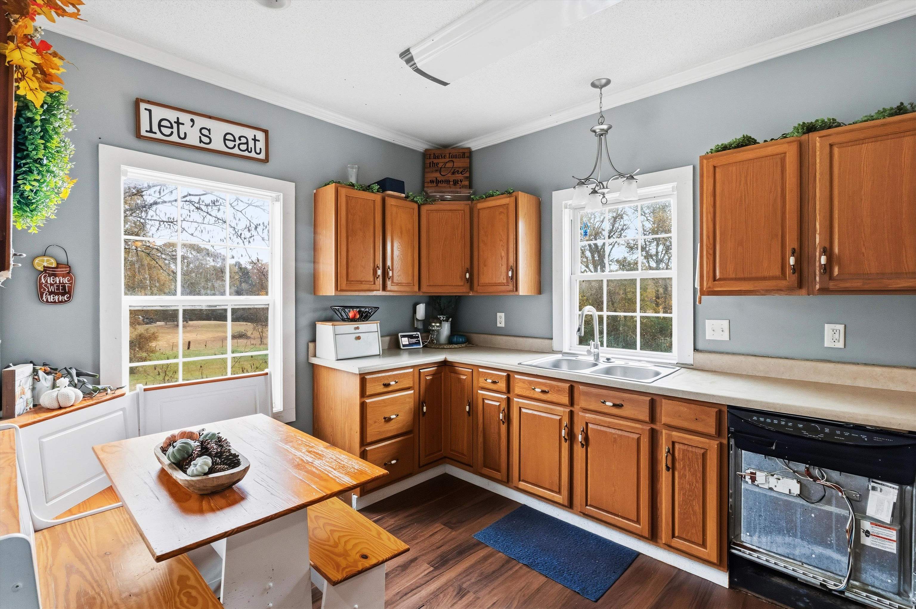 7589 PLEASANT RIDGE RD
