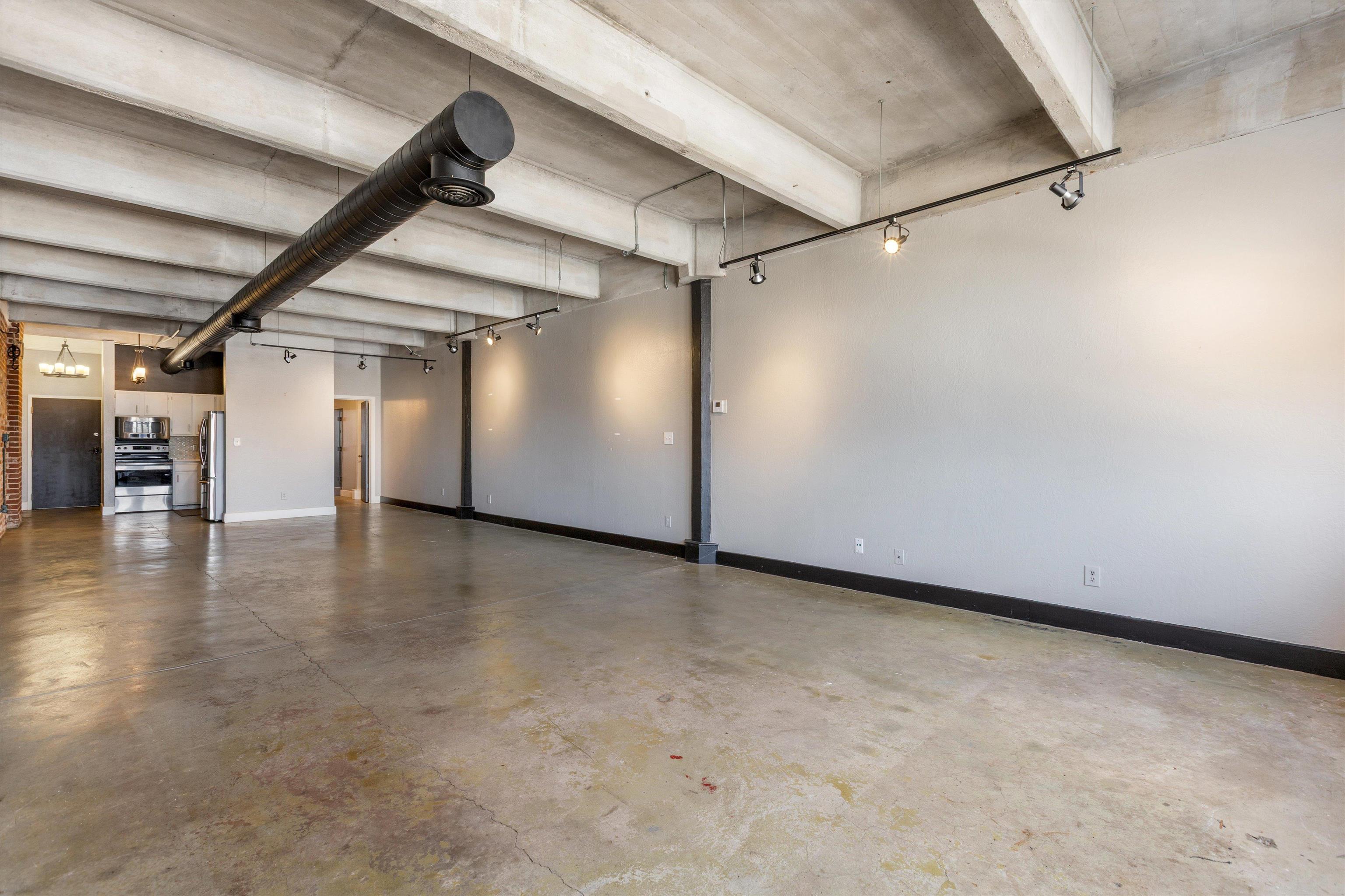 408 S FRONT ST Unit: 413