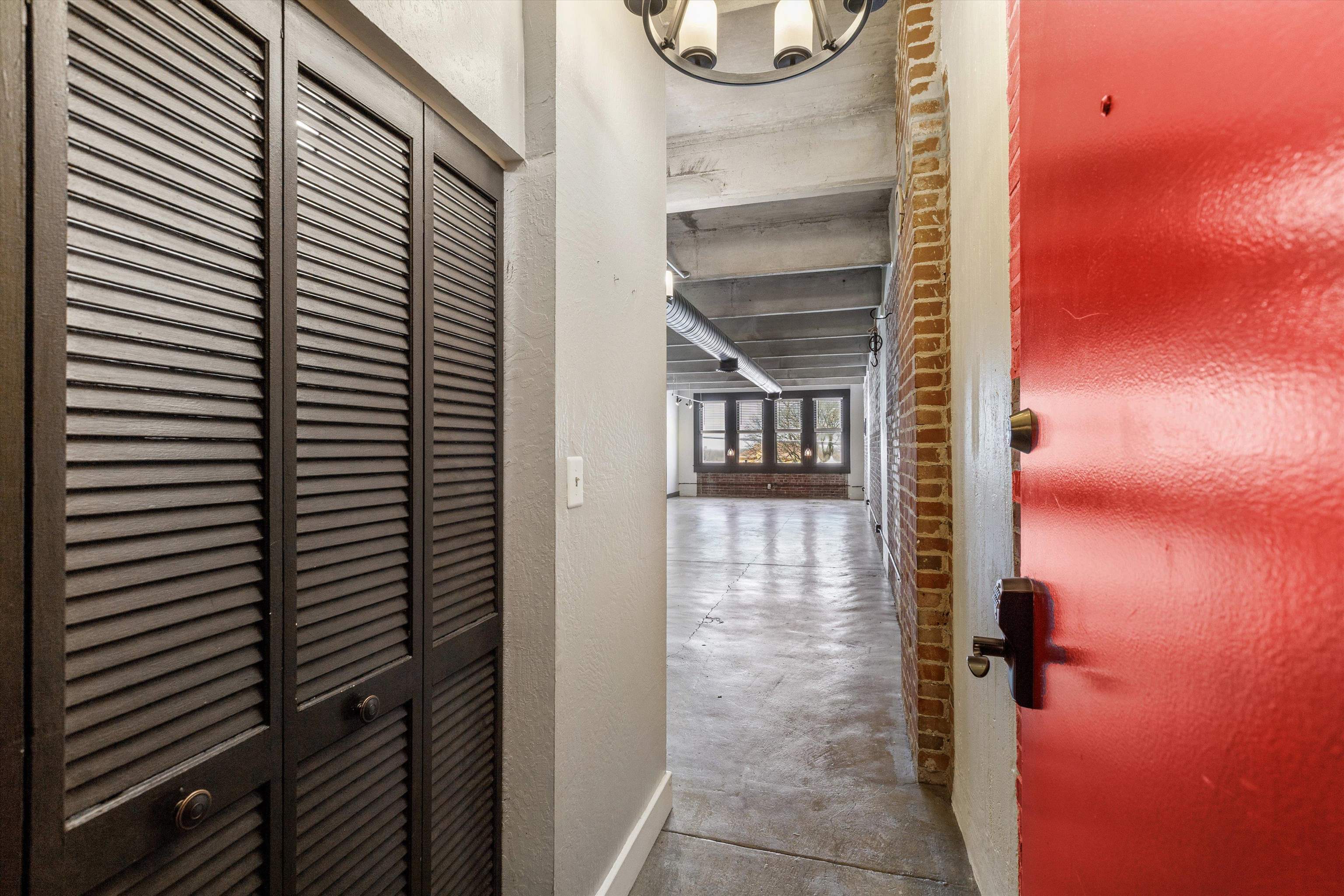 408 S FRONT ST Unit: 413