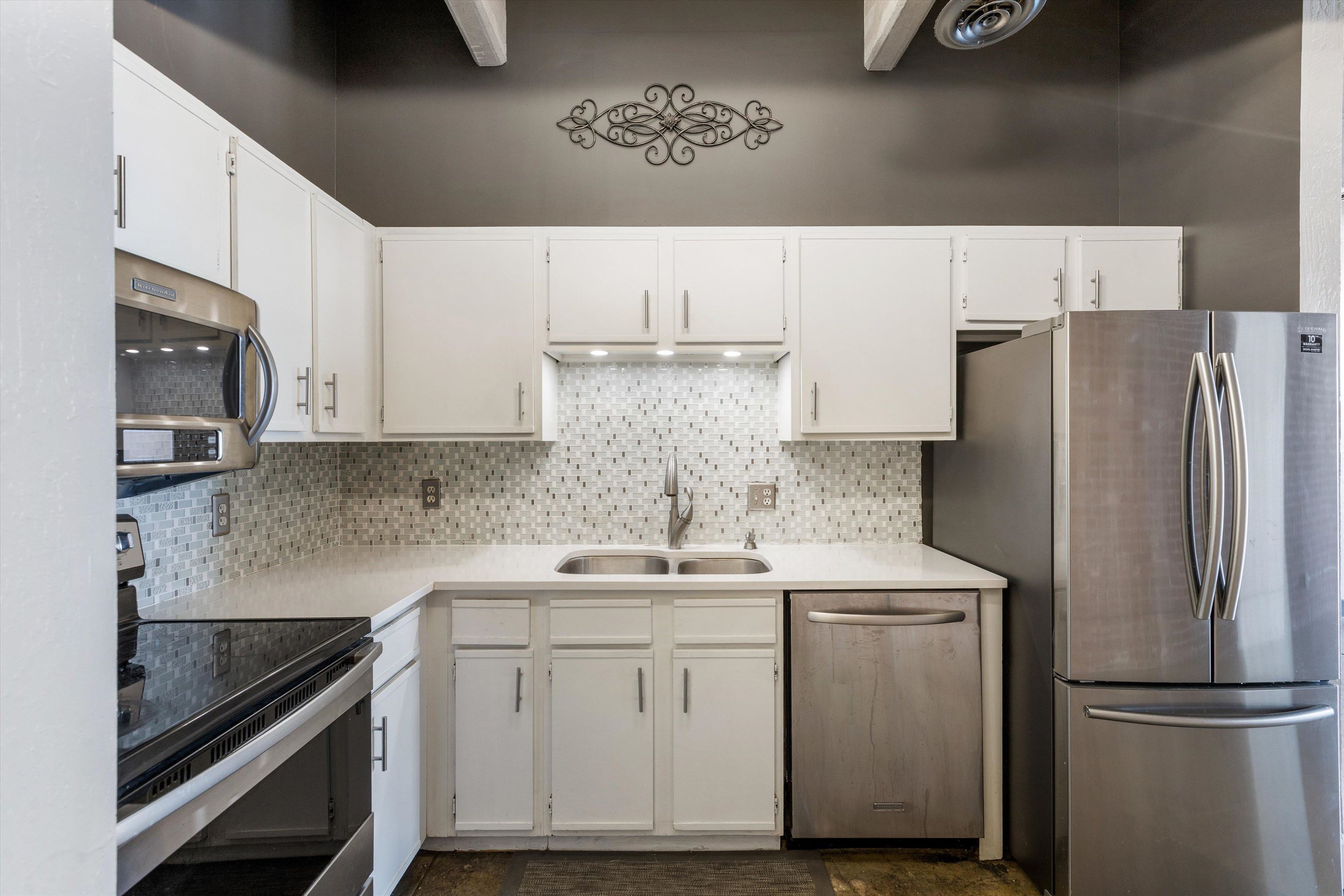 408 S FRONT ST Unit: 413