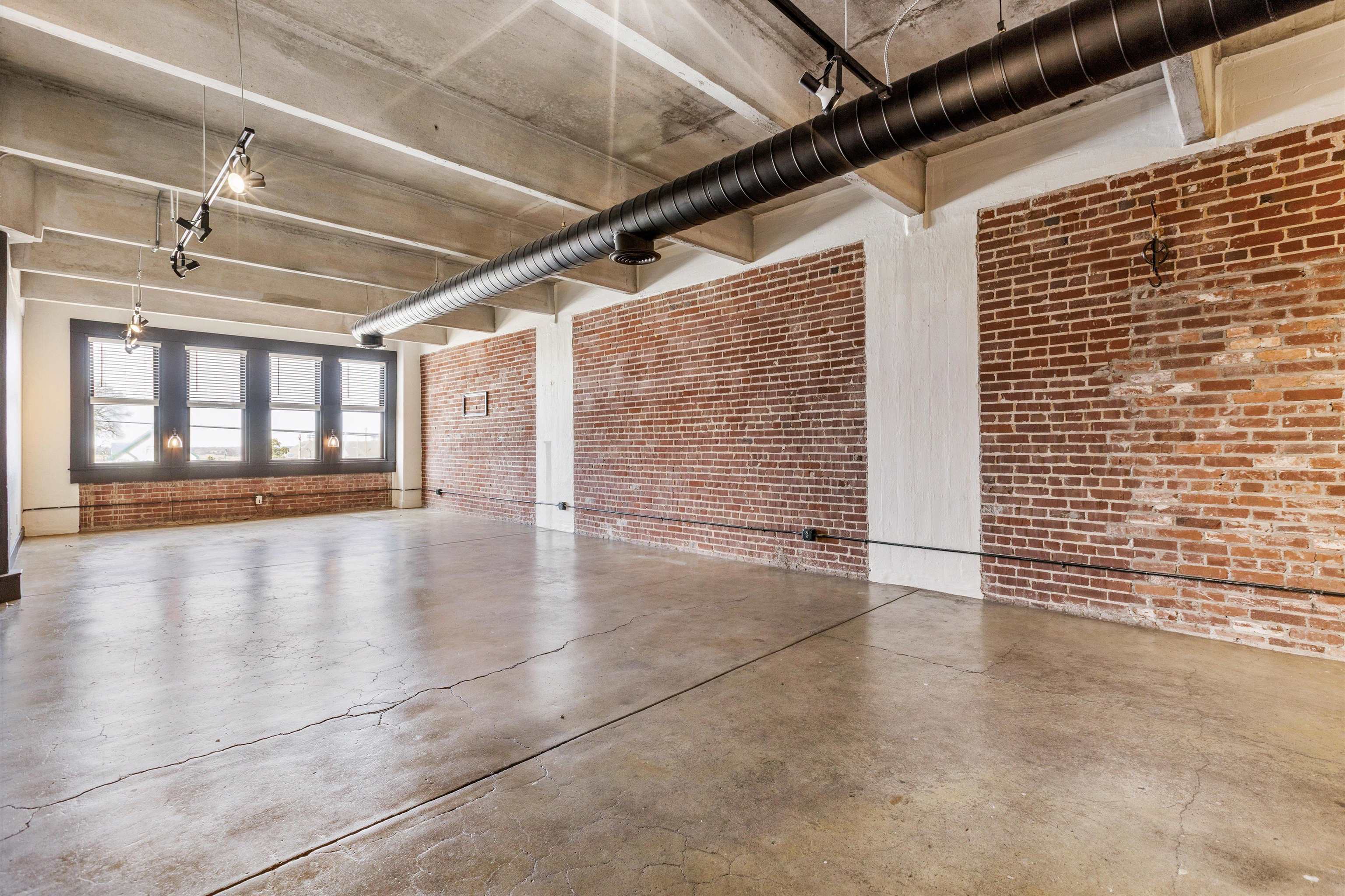408 S FRONT ST Unit: 413