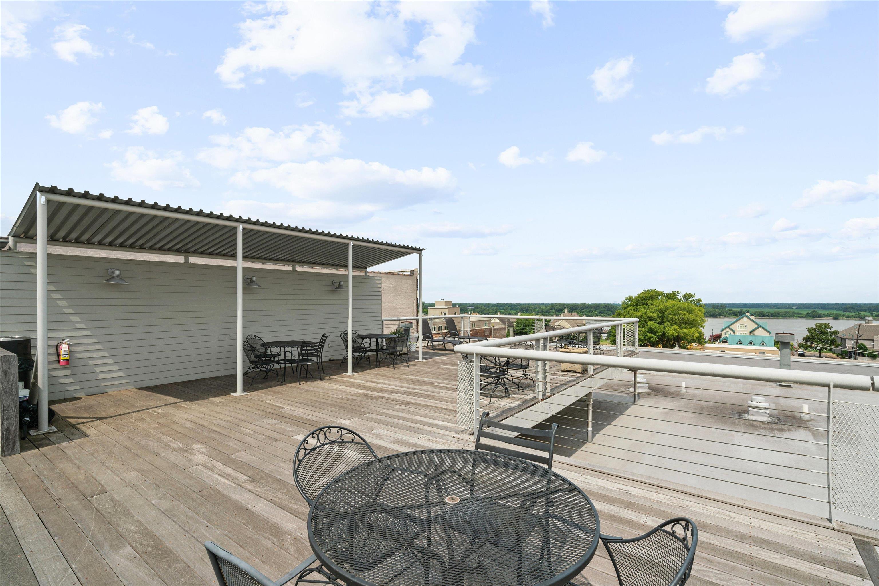 408 S FRONT ST Unit: 413