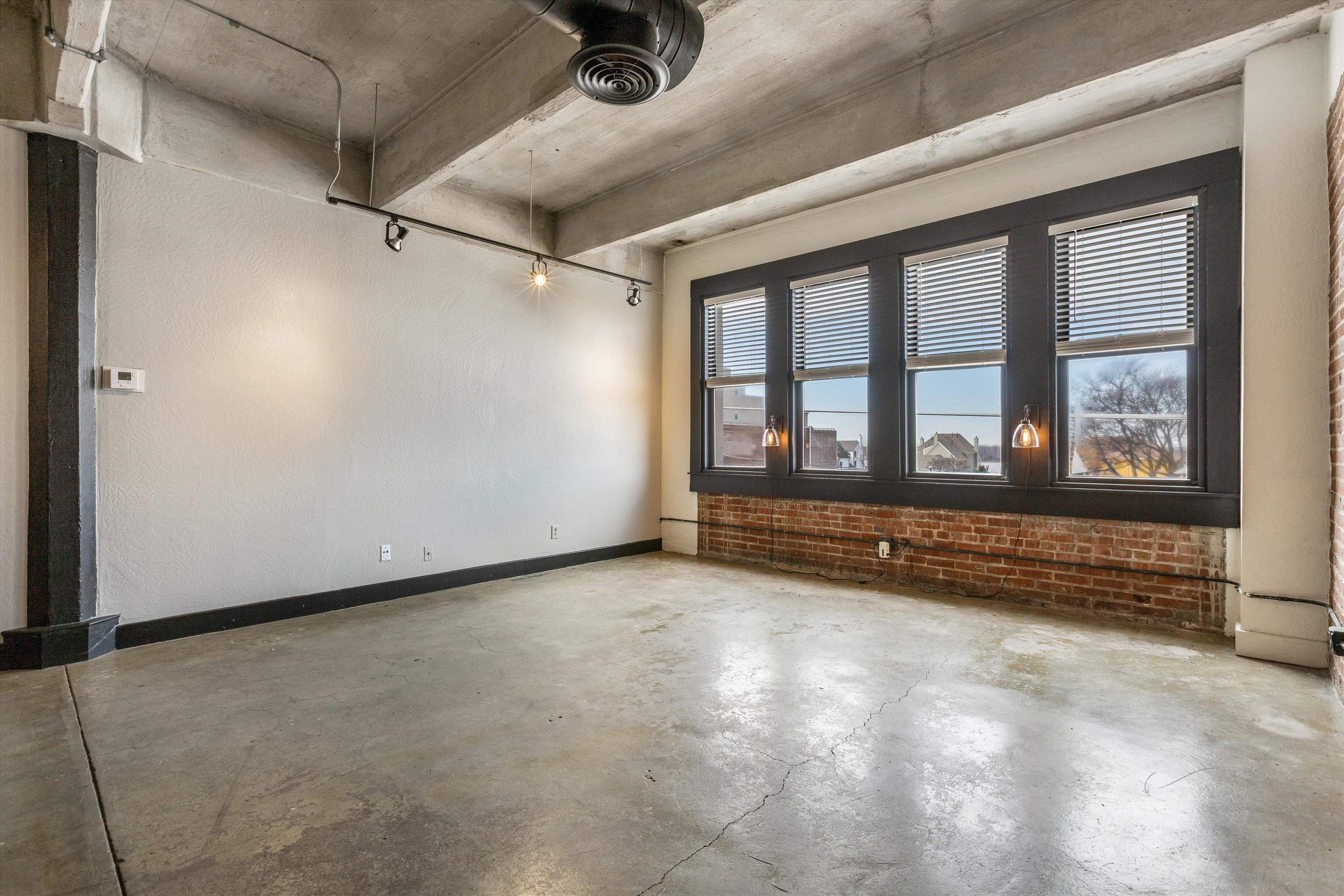 408 S FRONT ST Unit: 413