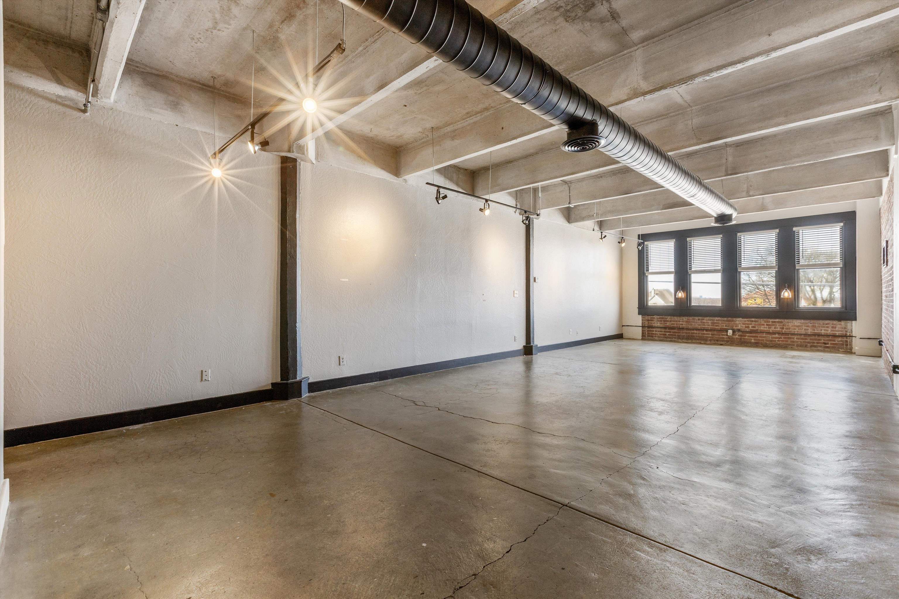 408 S FRONT ST Unit: 413
