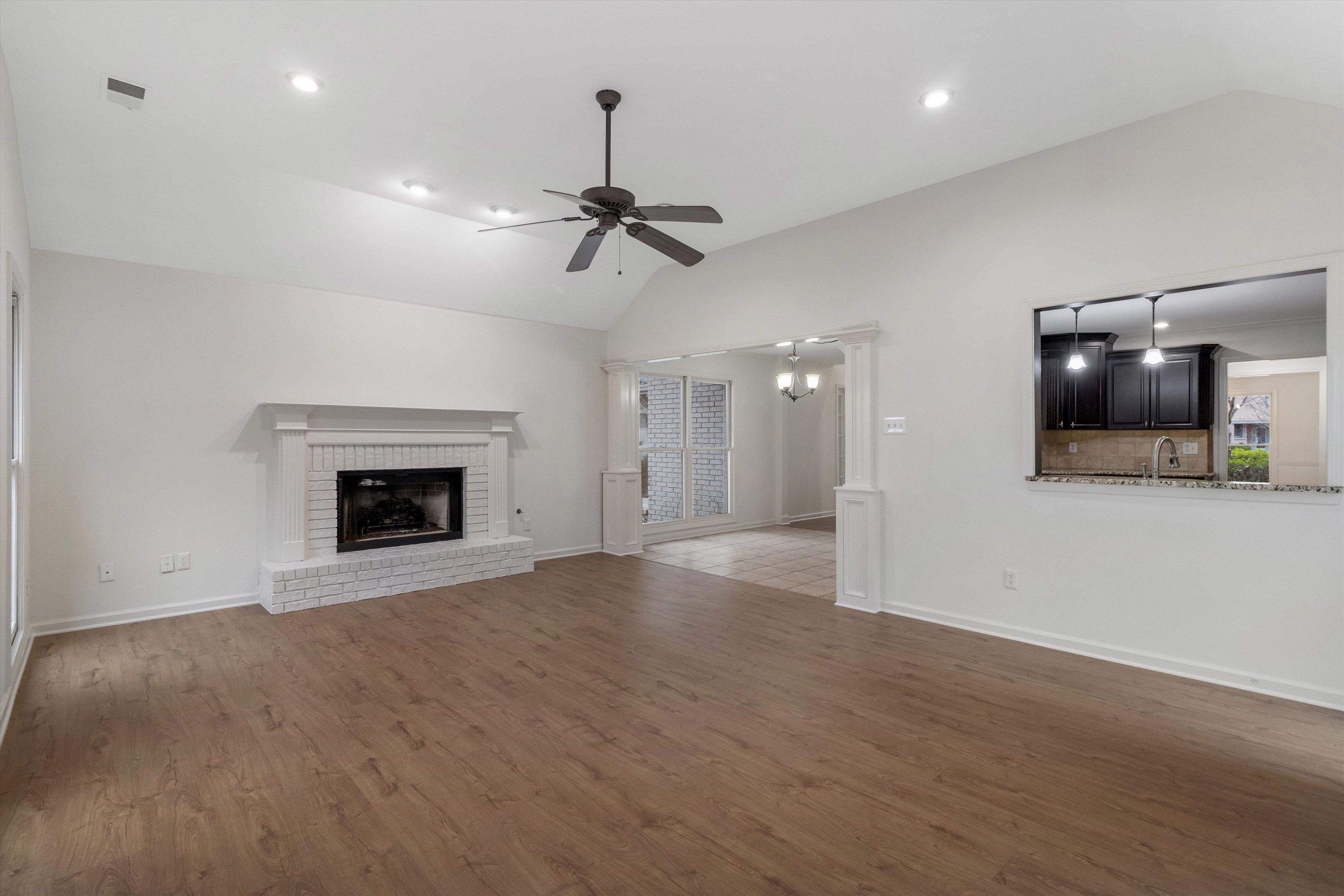 664 WOOD VALLEY DR