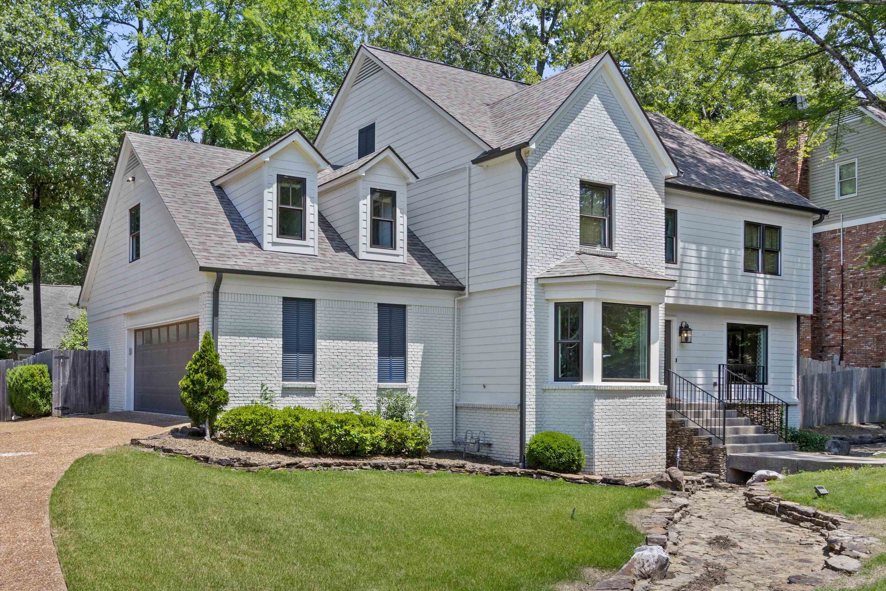 8378 DRURY LN