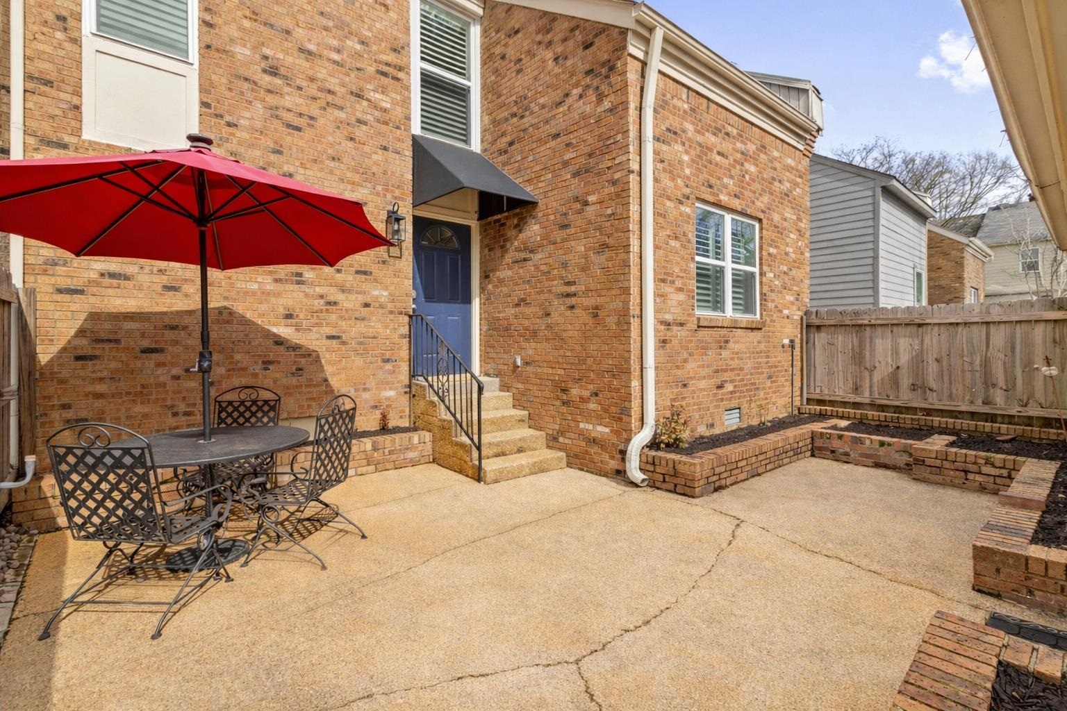 6902 MIDHURST DR Unit: 6902
