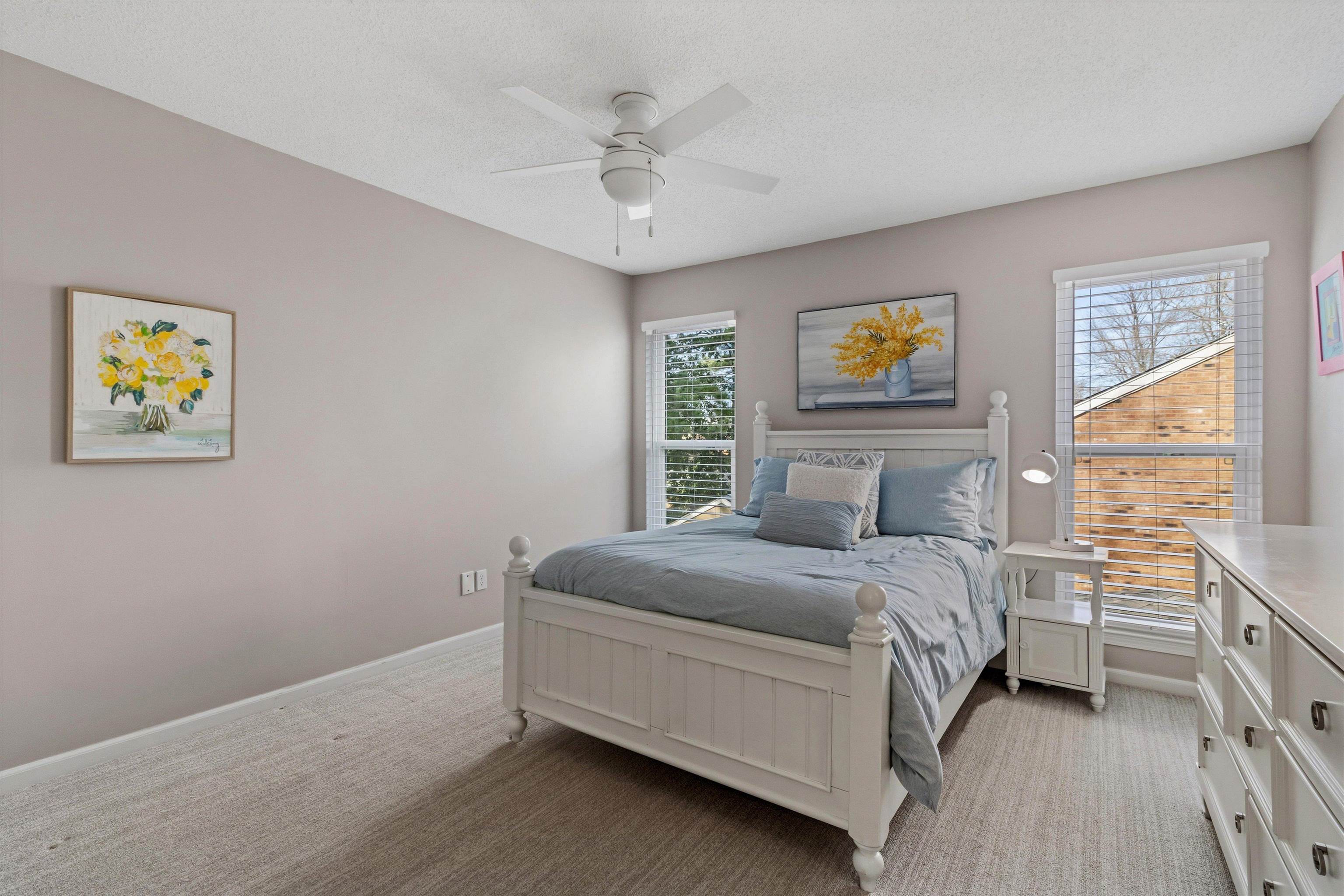 6902 MIDHURST DR Unit: 6902