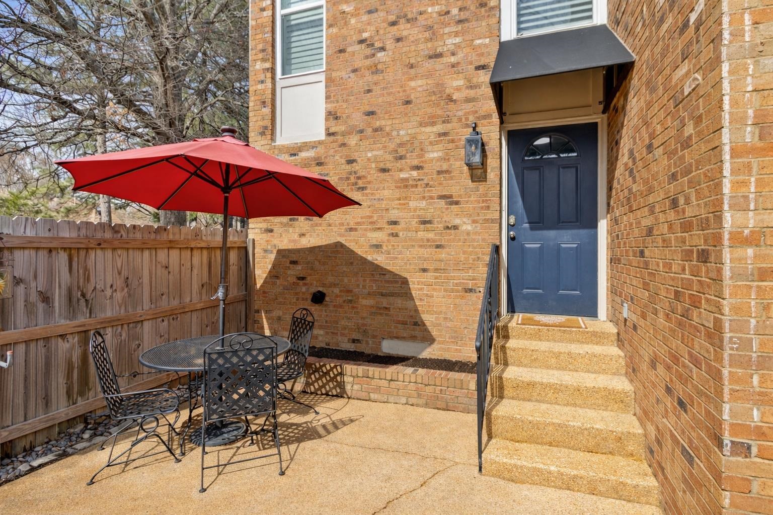 6902 MIDHURST DR Unit: 6902