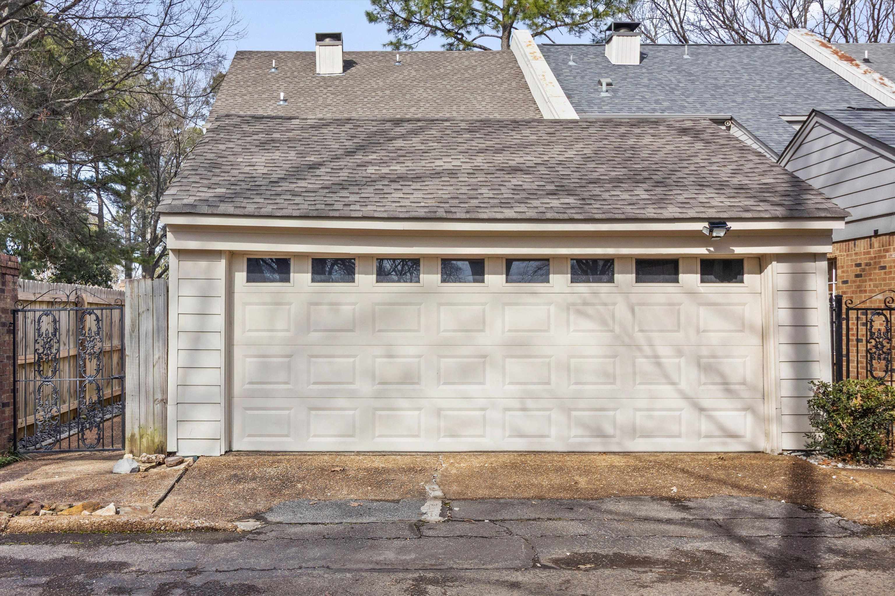 6902 MIDHURST DR Unit: 6902