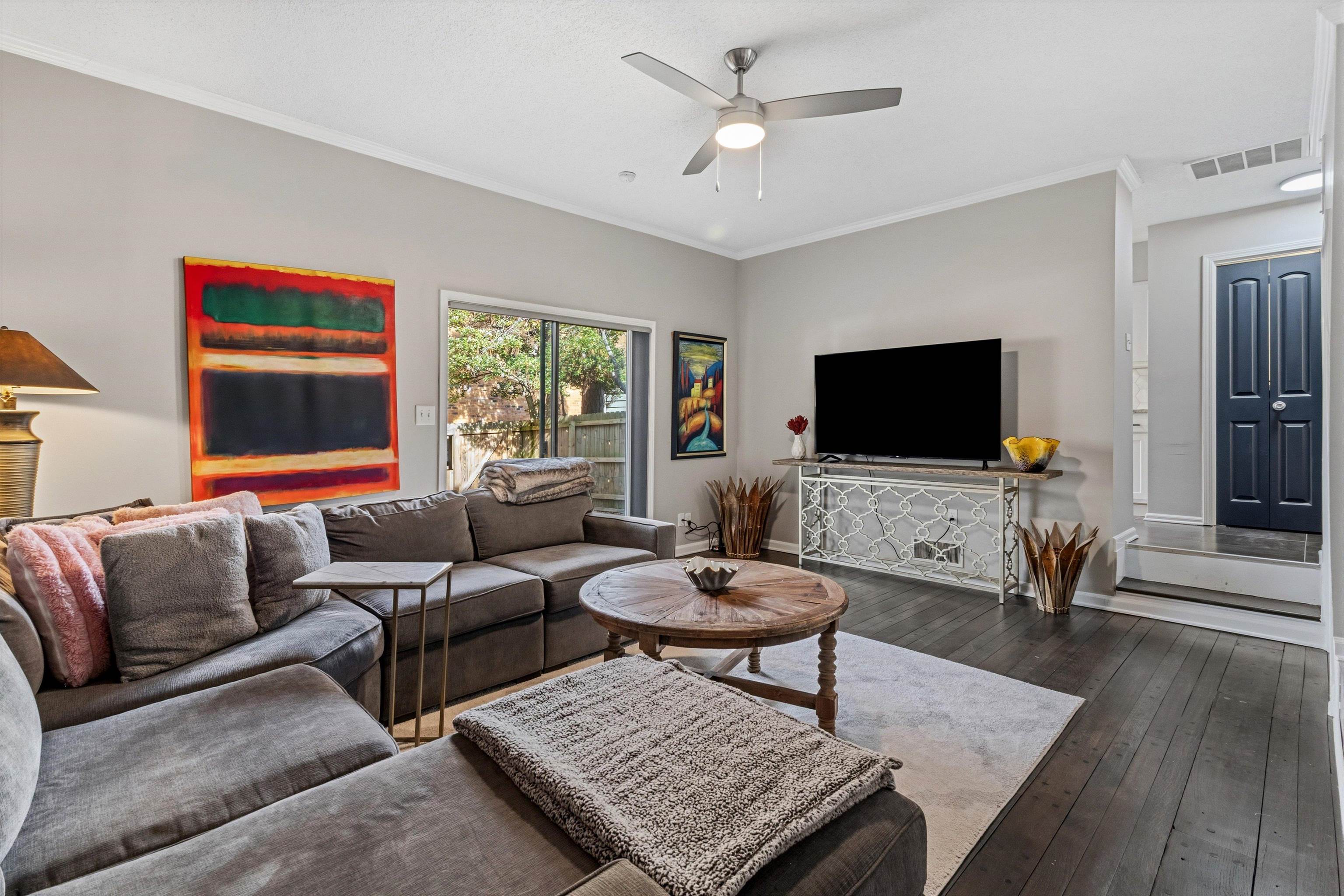 6902 MIDHURST DR Unit: 6902