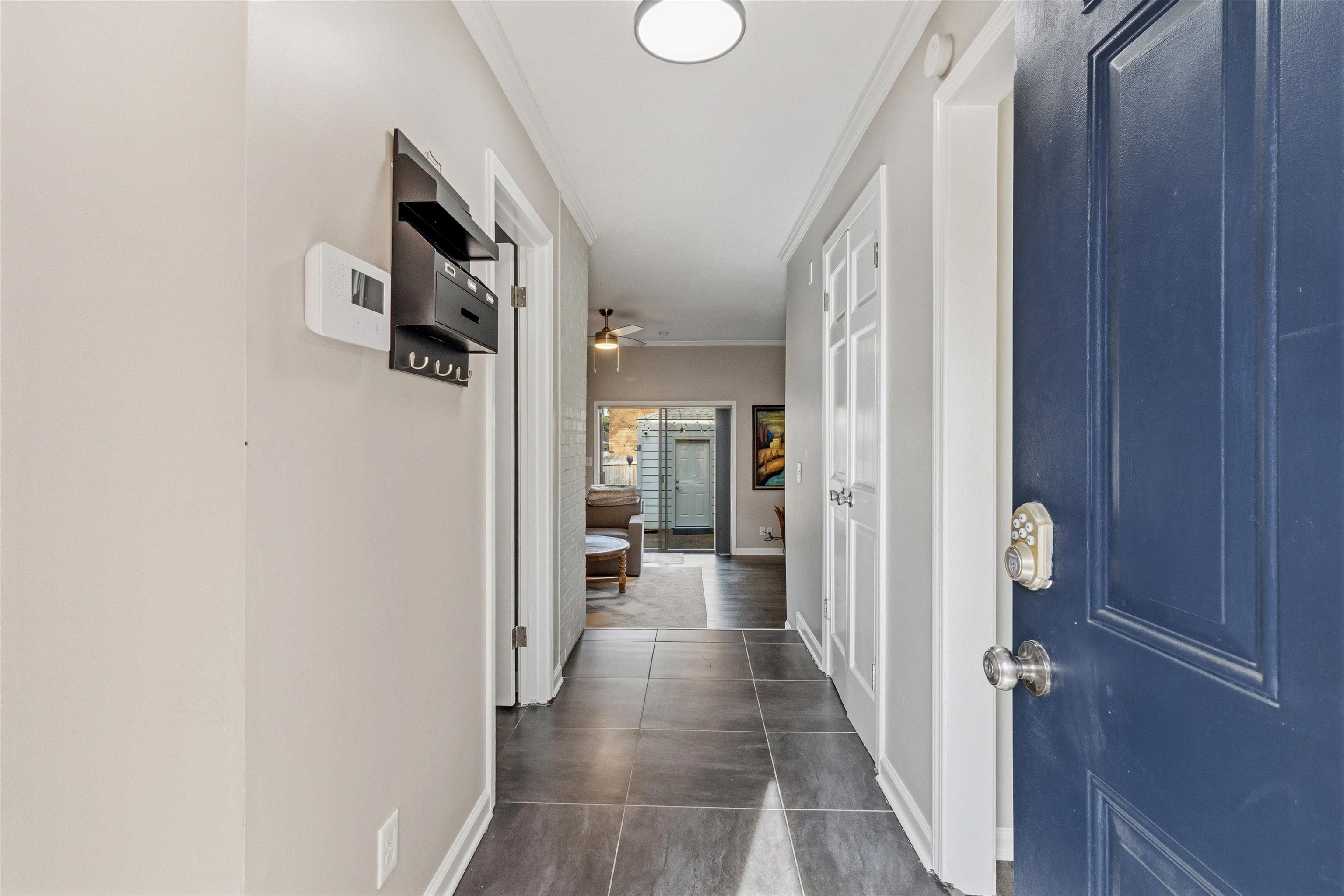6902 MIDHURST DR Unit: 6902