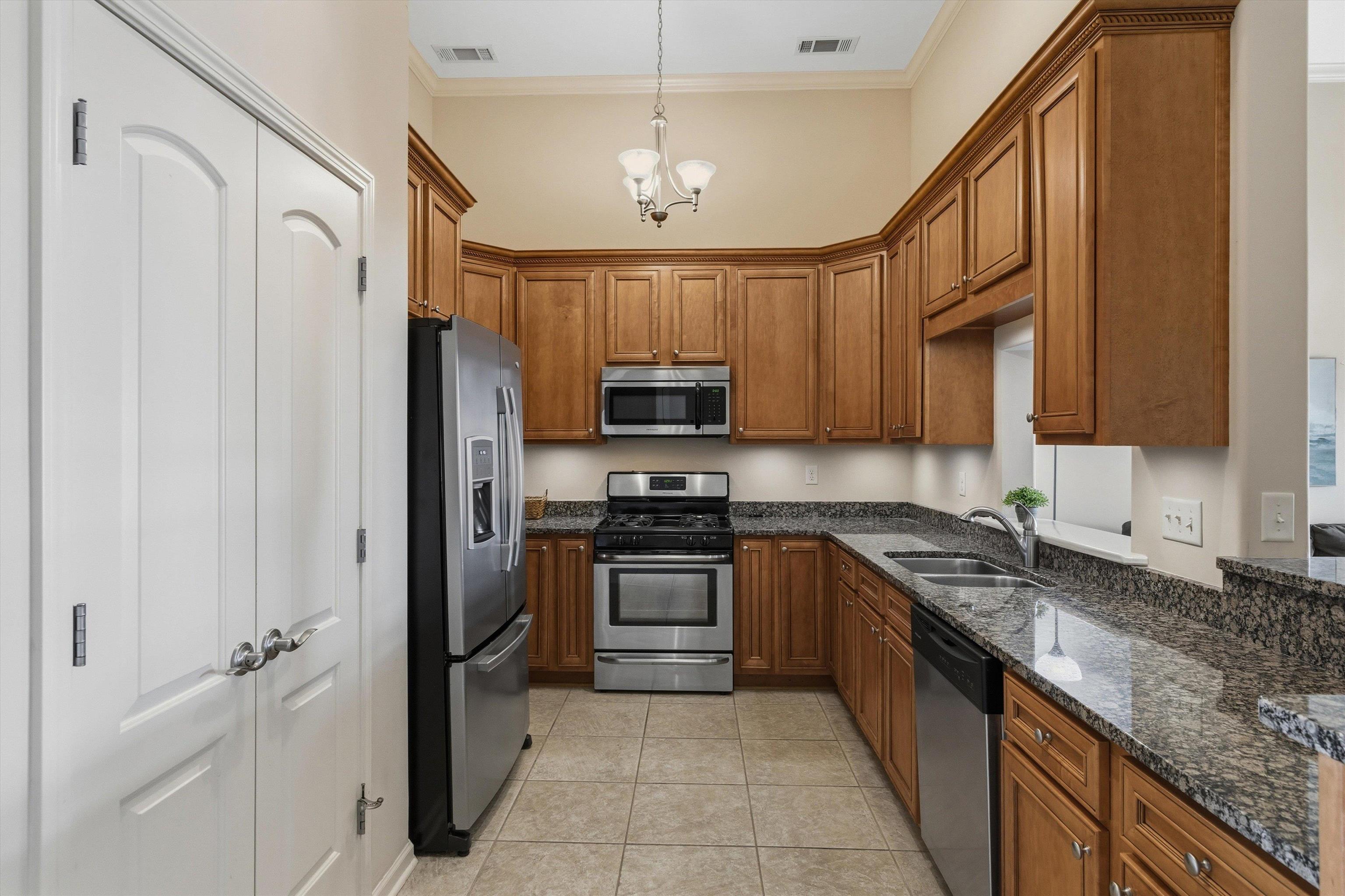 104 ST ANDREWS DR Unit: 104