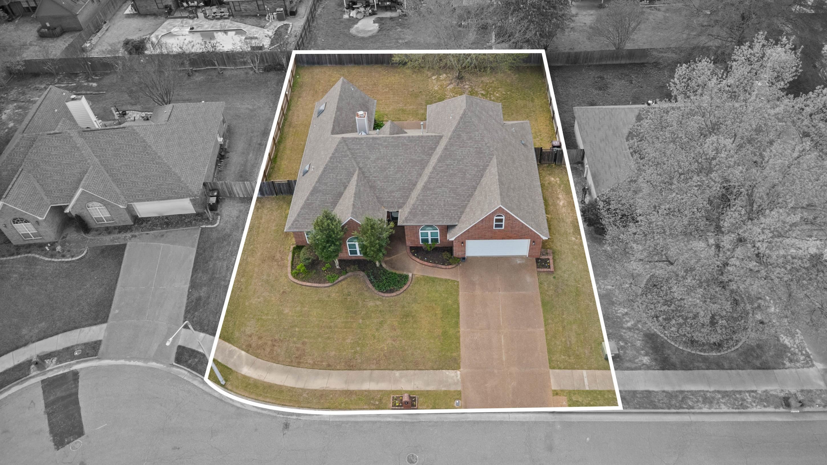 1301 WOLF LAIR DR