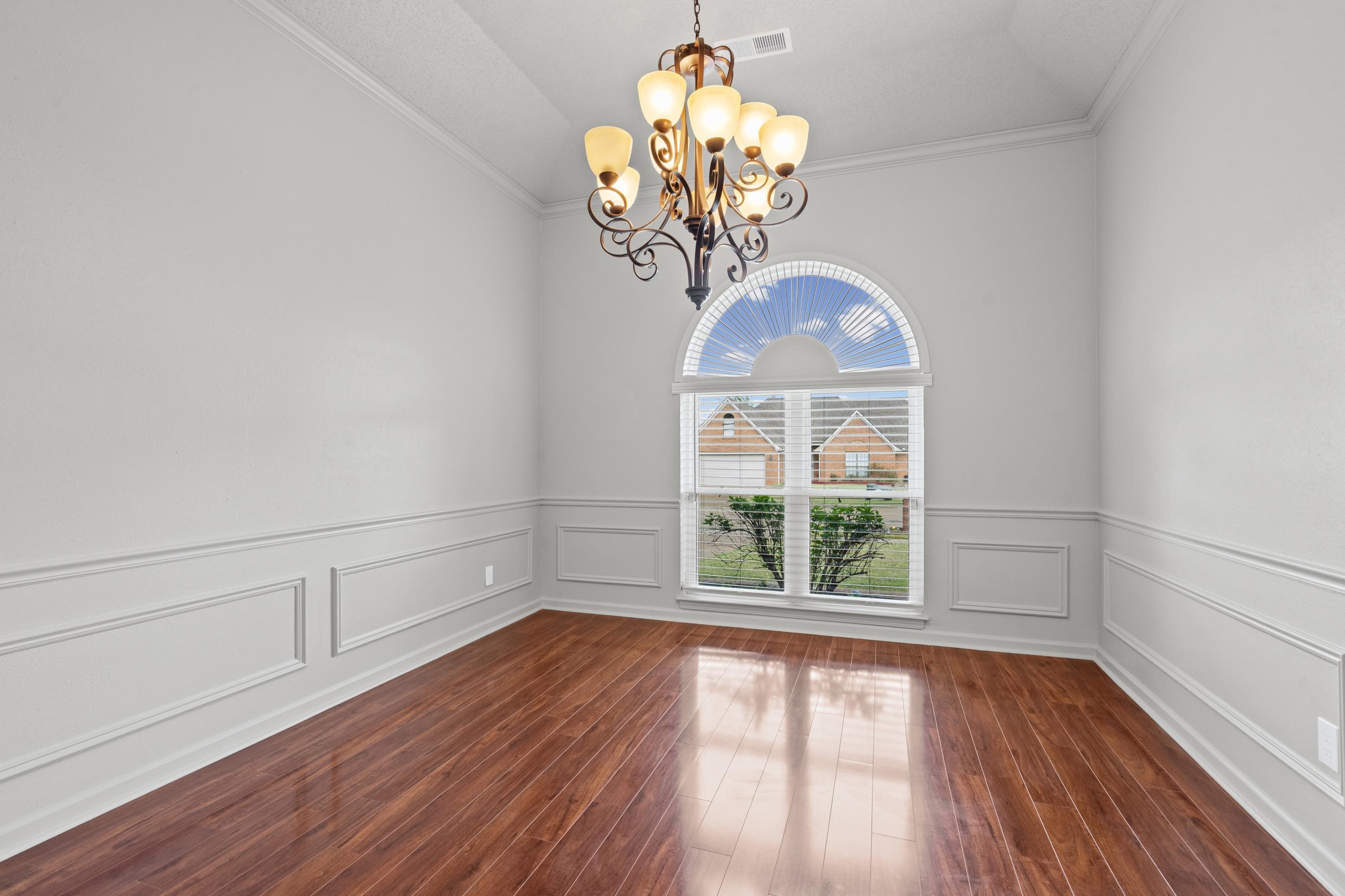 1301 WOLF LAIR DR