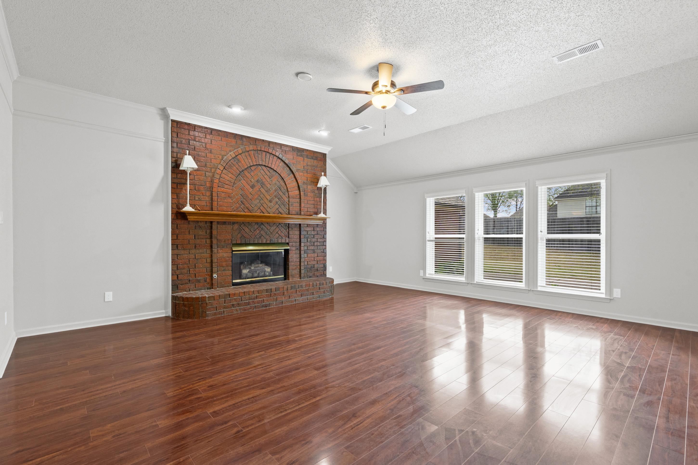 1301 WOLF LAIR DR