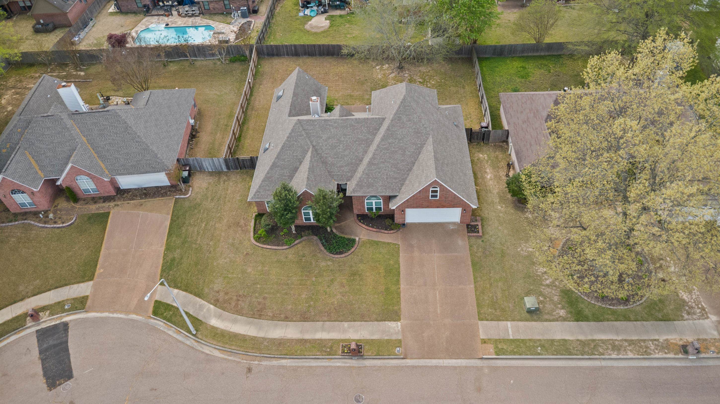1301 WOLF LAIR DR