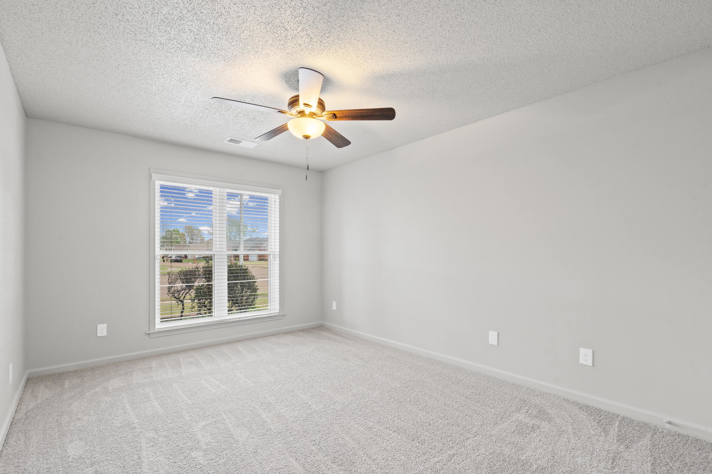 1301 WOLF LAIR DR